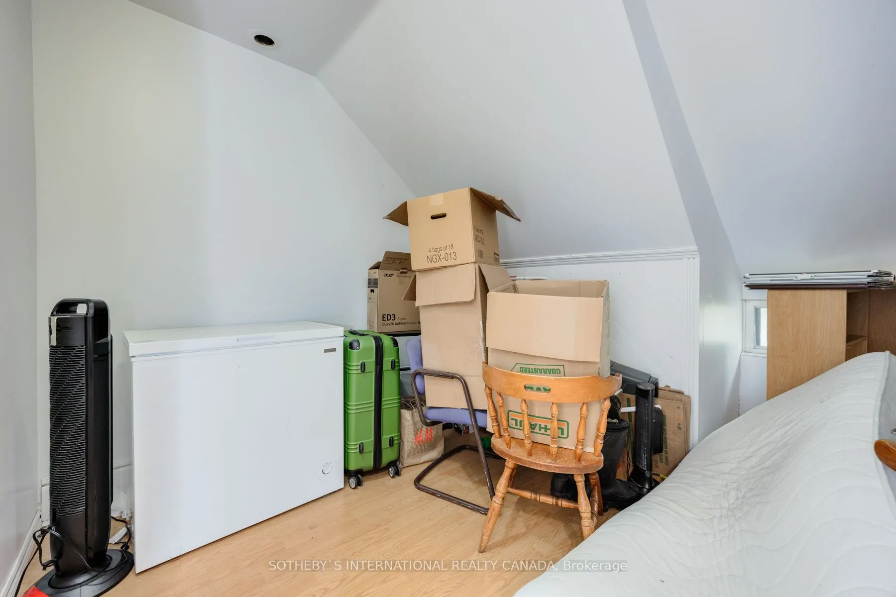 84 Durham Street W