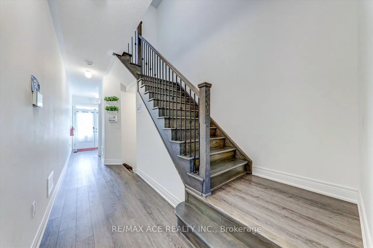 171 Snowbridge Way #26