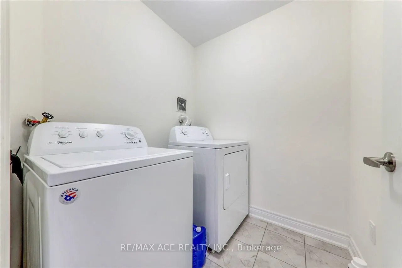 171 Snowbridge Way #26