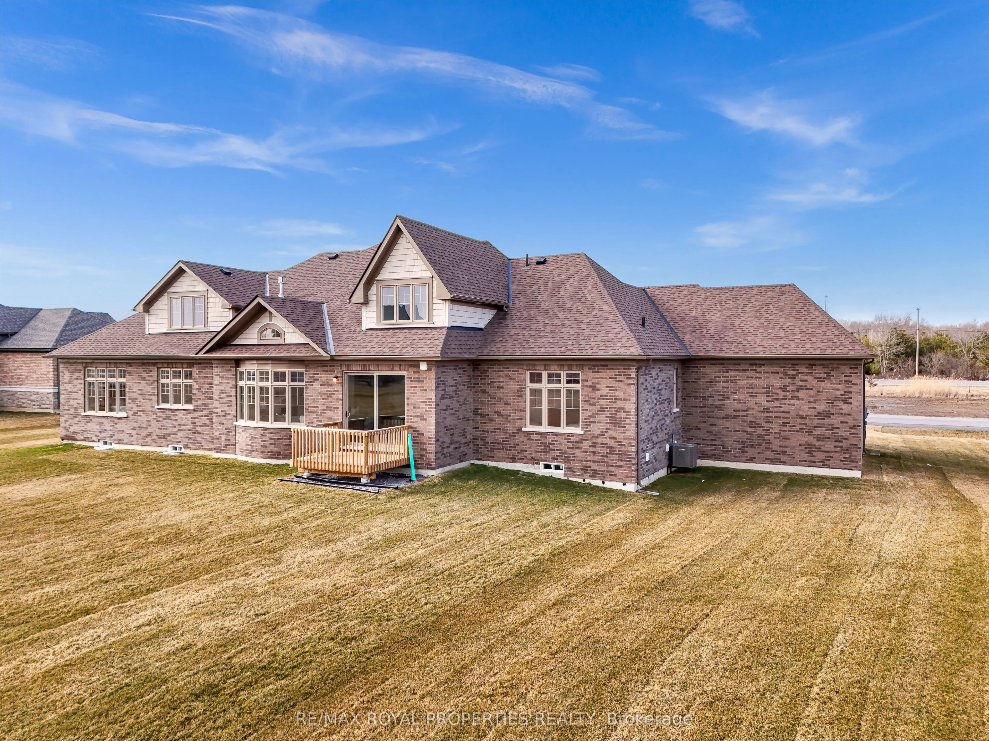8 Skyvue Crescent