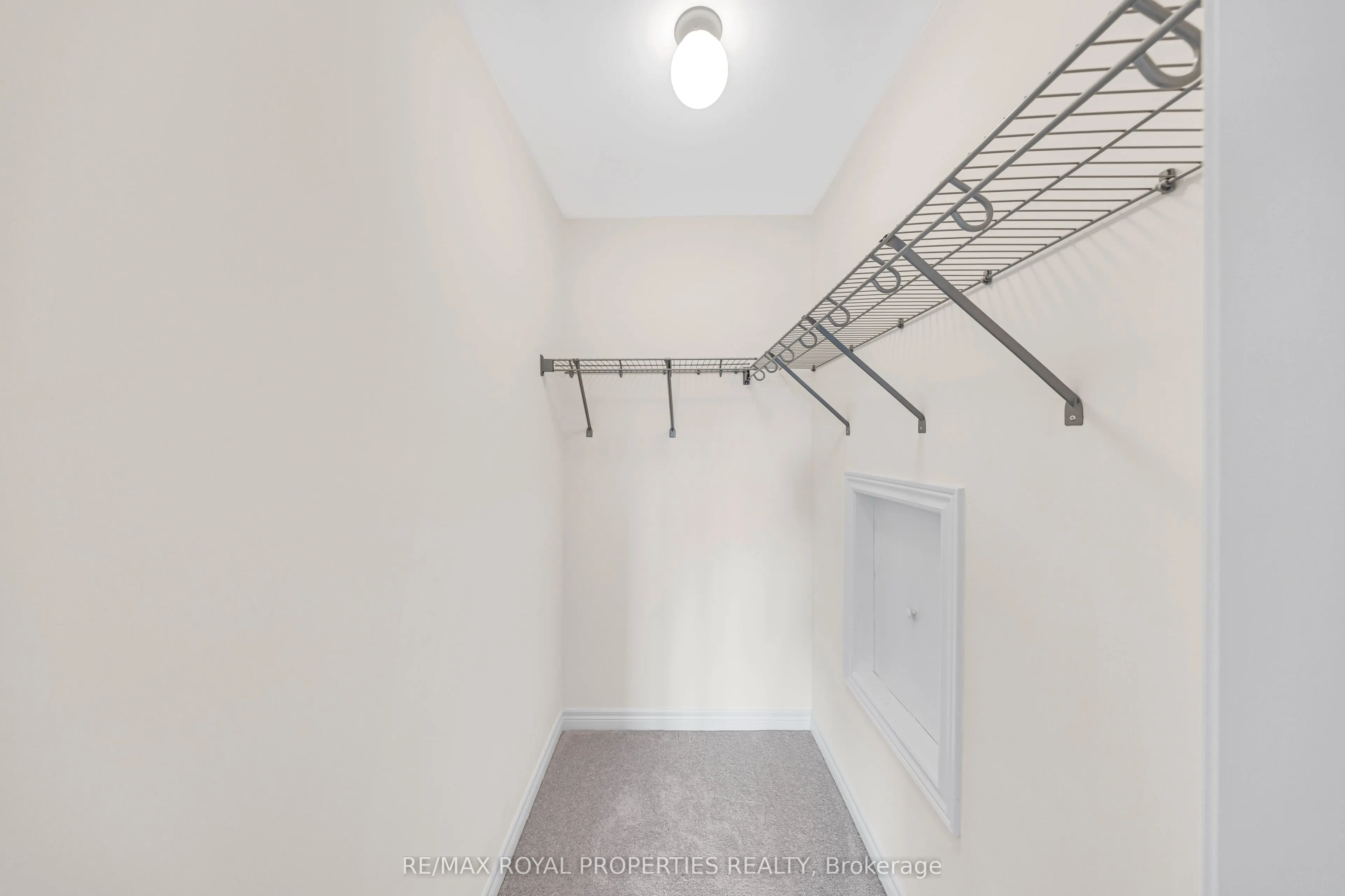 8 Skyvue Crescent