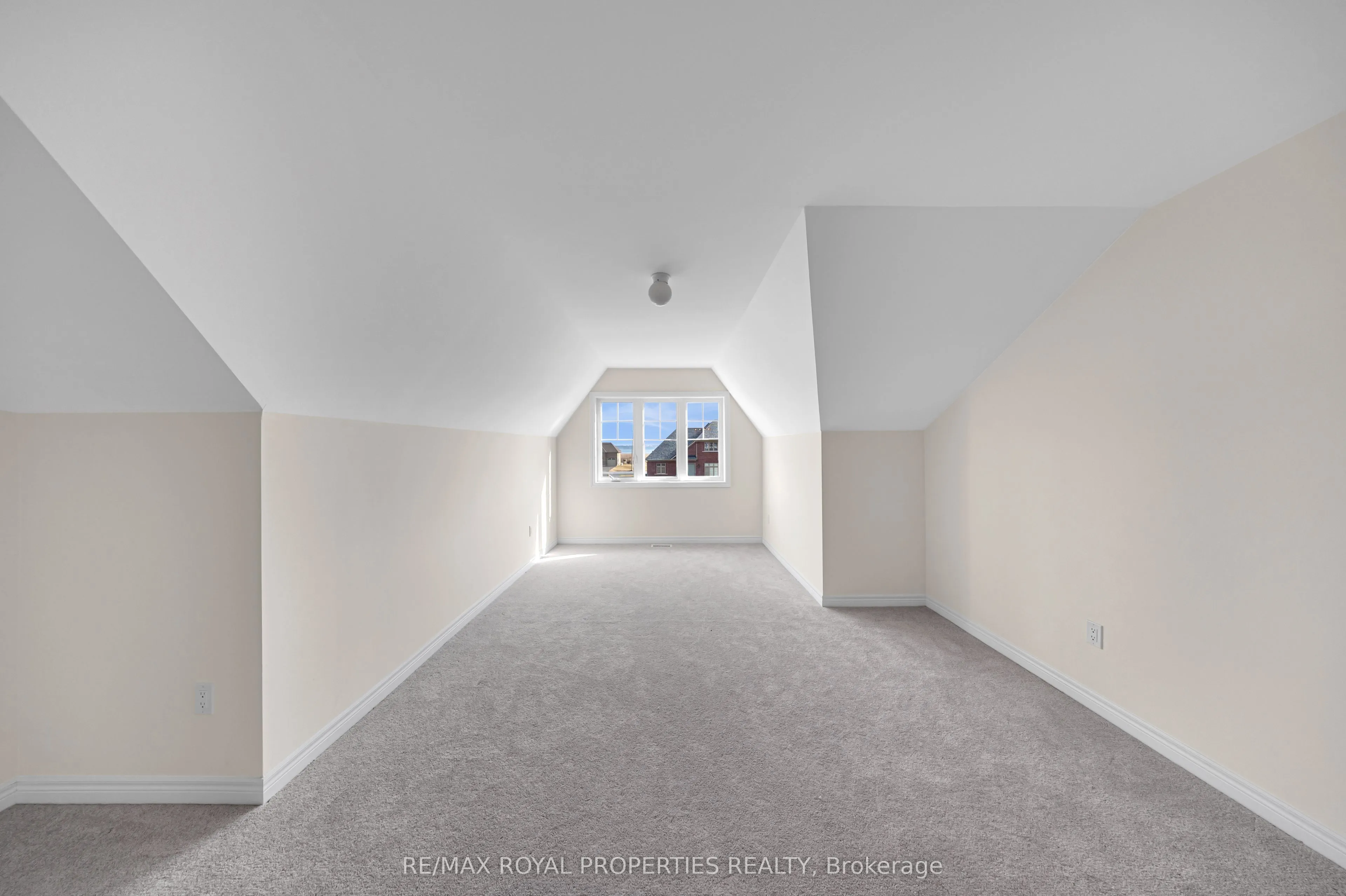 8 Skyvue Crescent