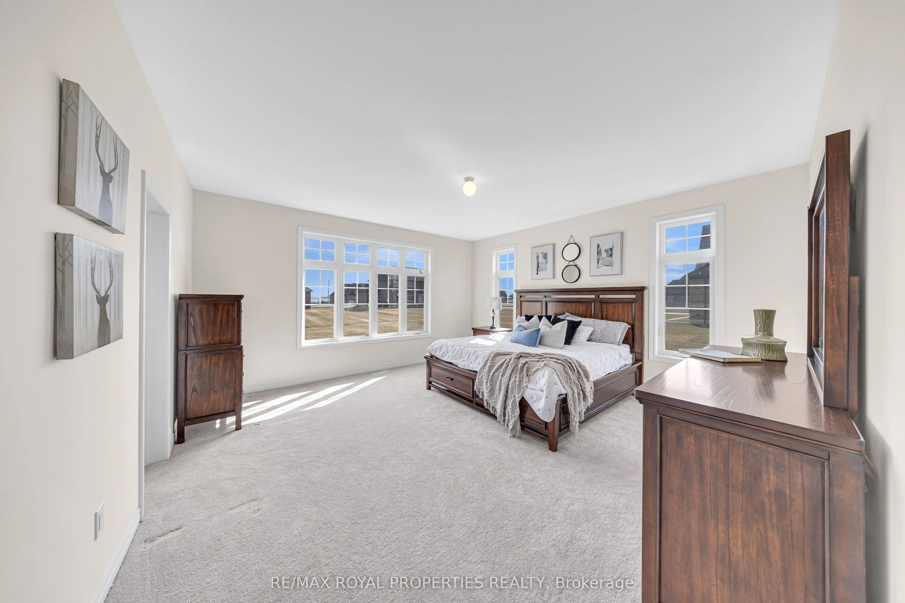 8 Skyvue Crescent