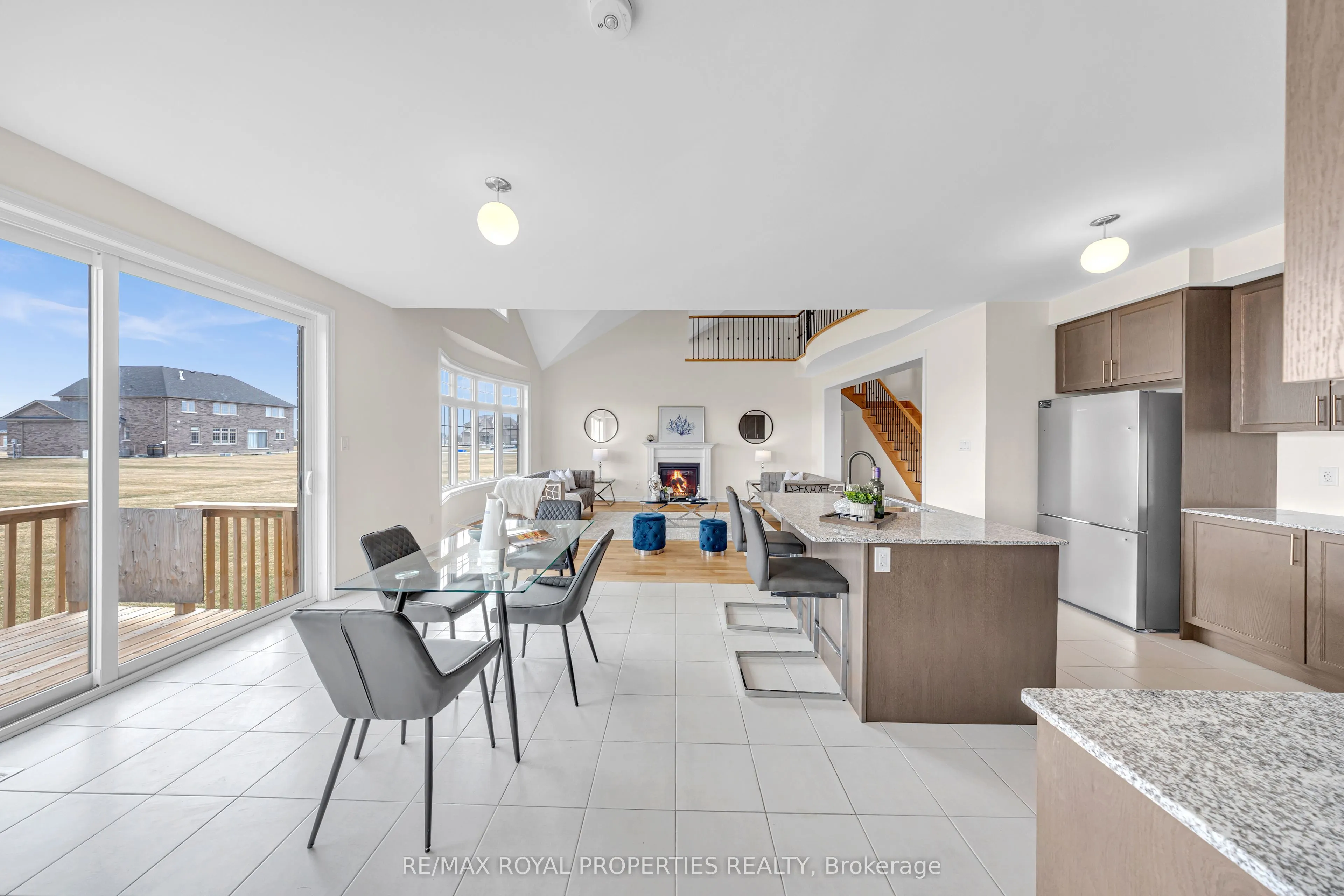 8 Skyvue Crescent