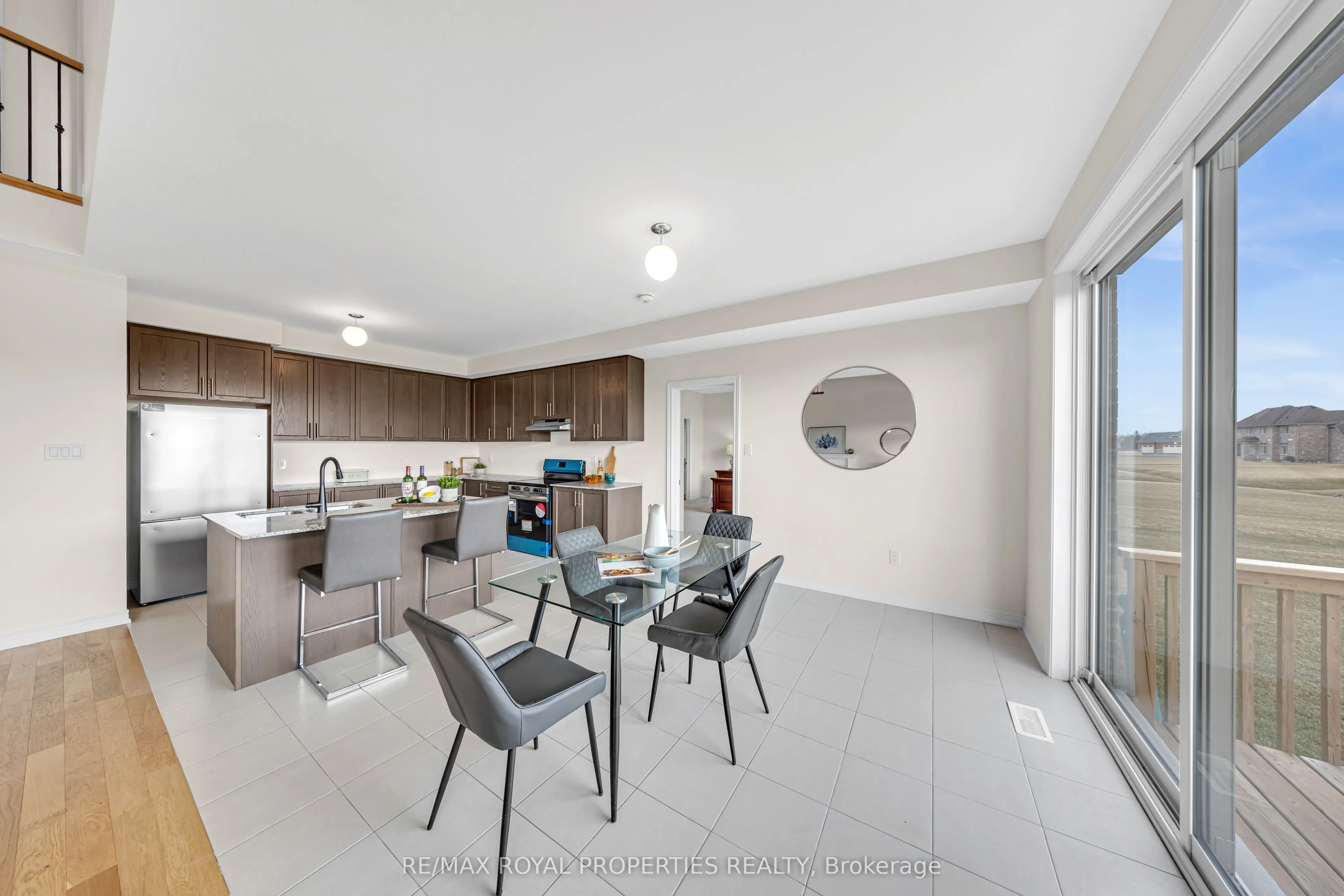 8 Skyvue Crescent
