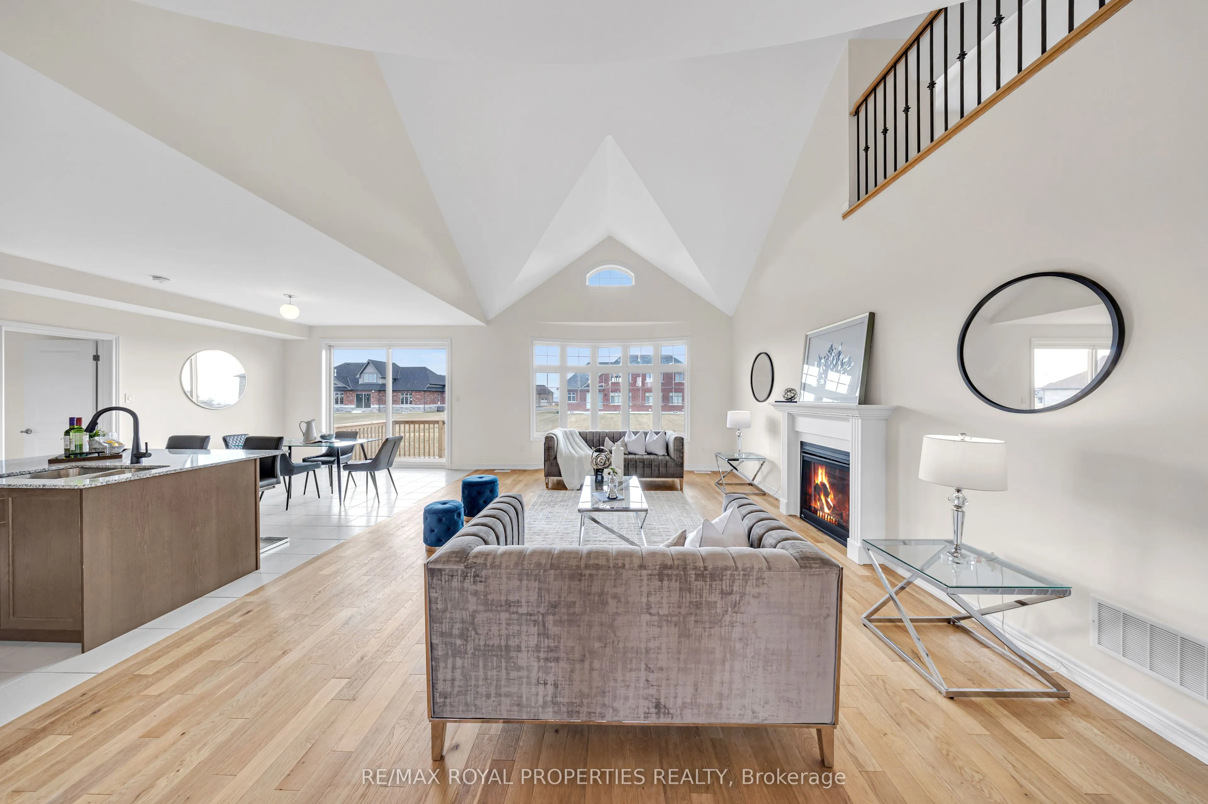 8 Skyvue Crescent