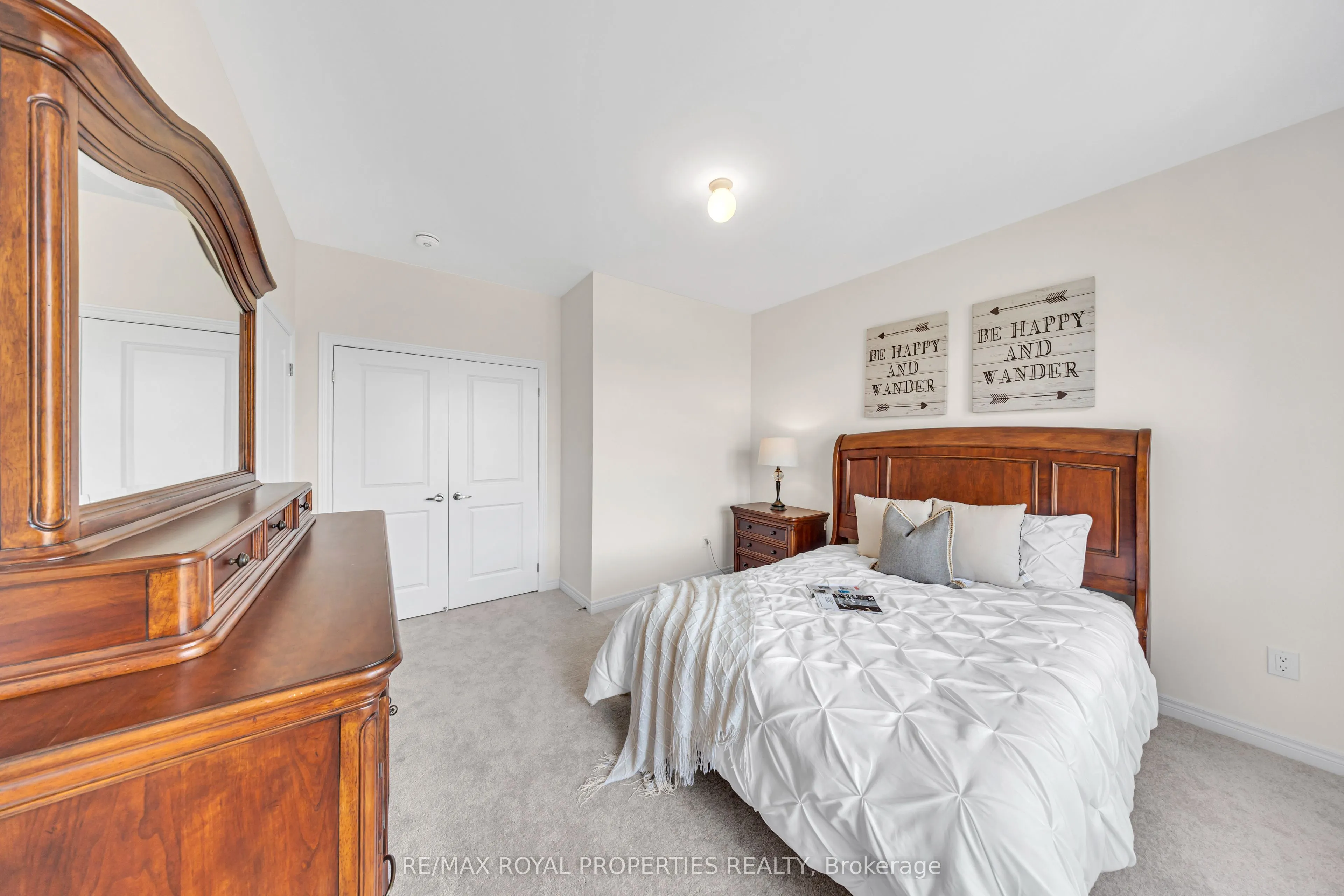 8 Skyvue Crescent