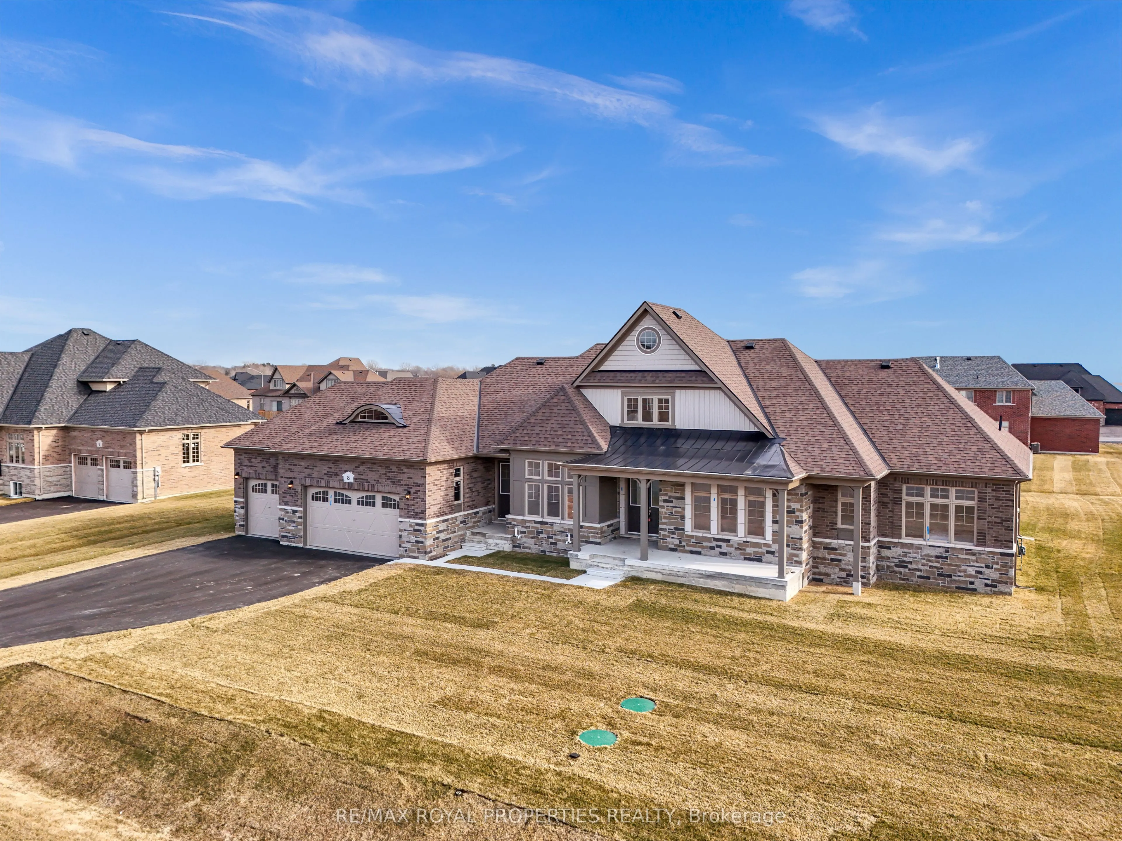 8 Skyvue Crescent