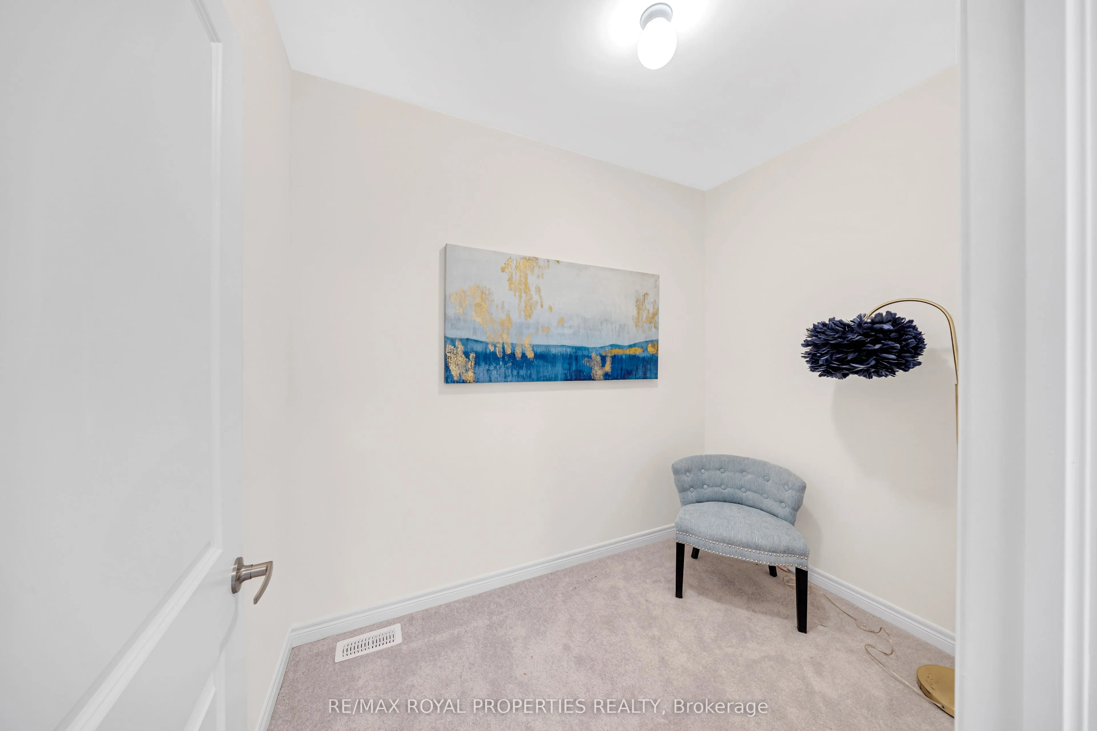 8 Skyvue Crescent