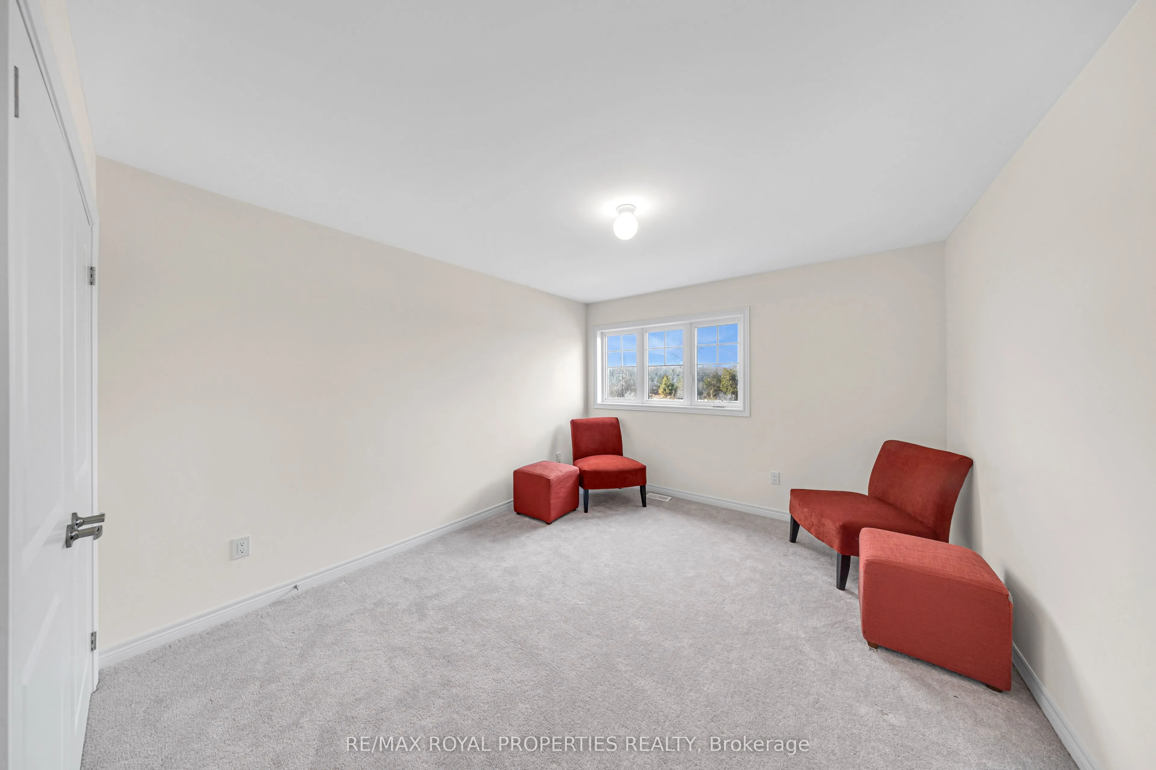 8 Skyvue Crescent
