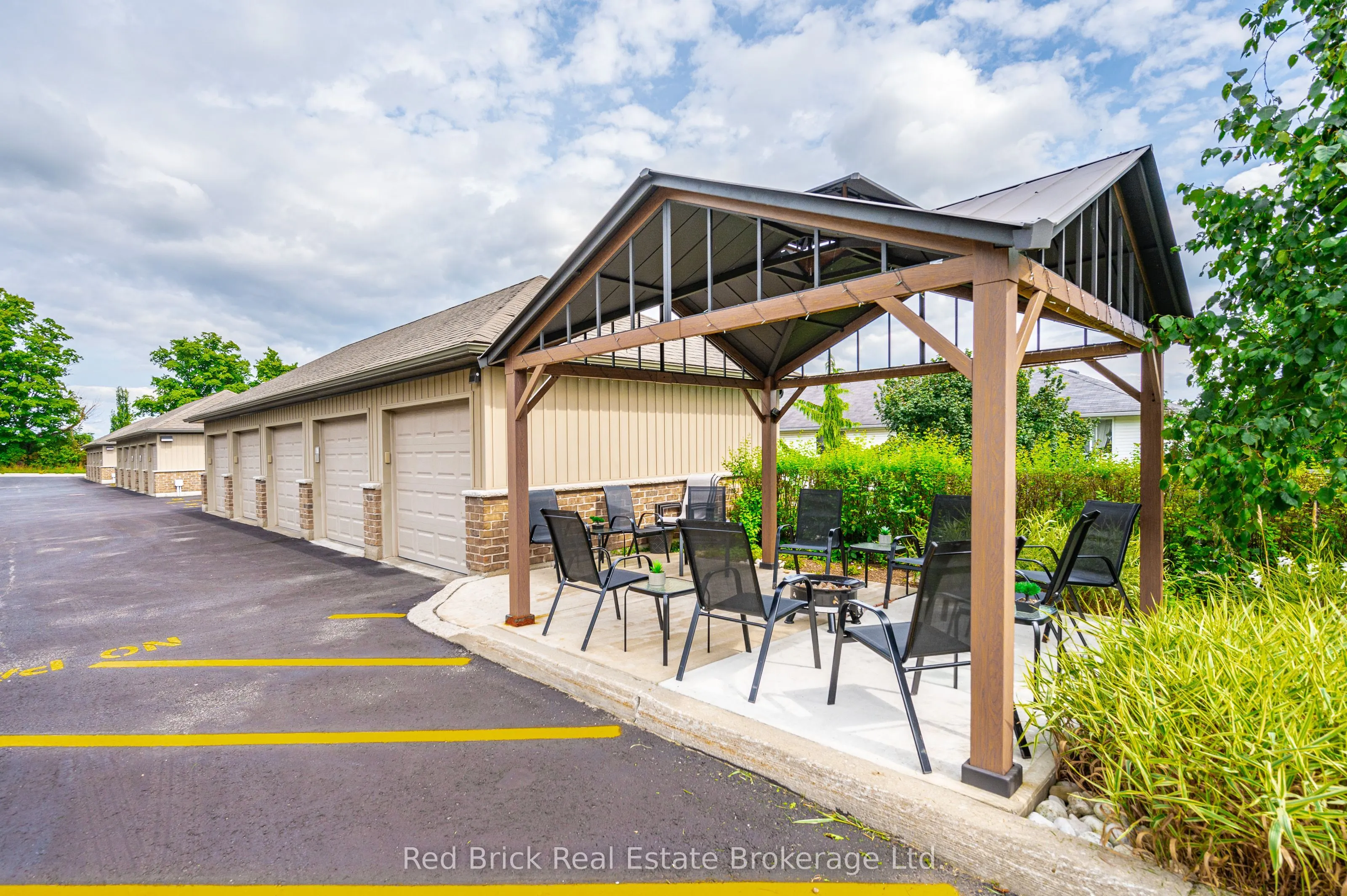 6492 Gerrie Road #207