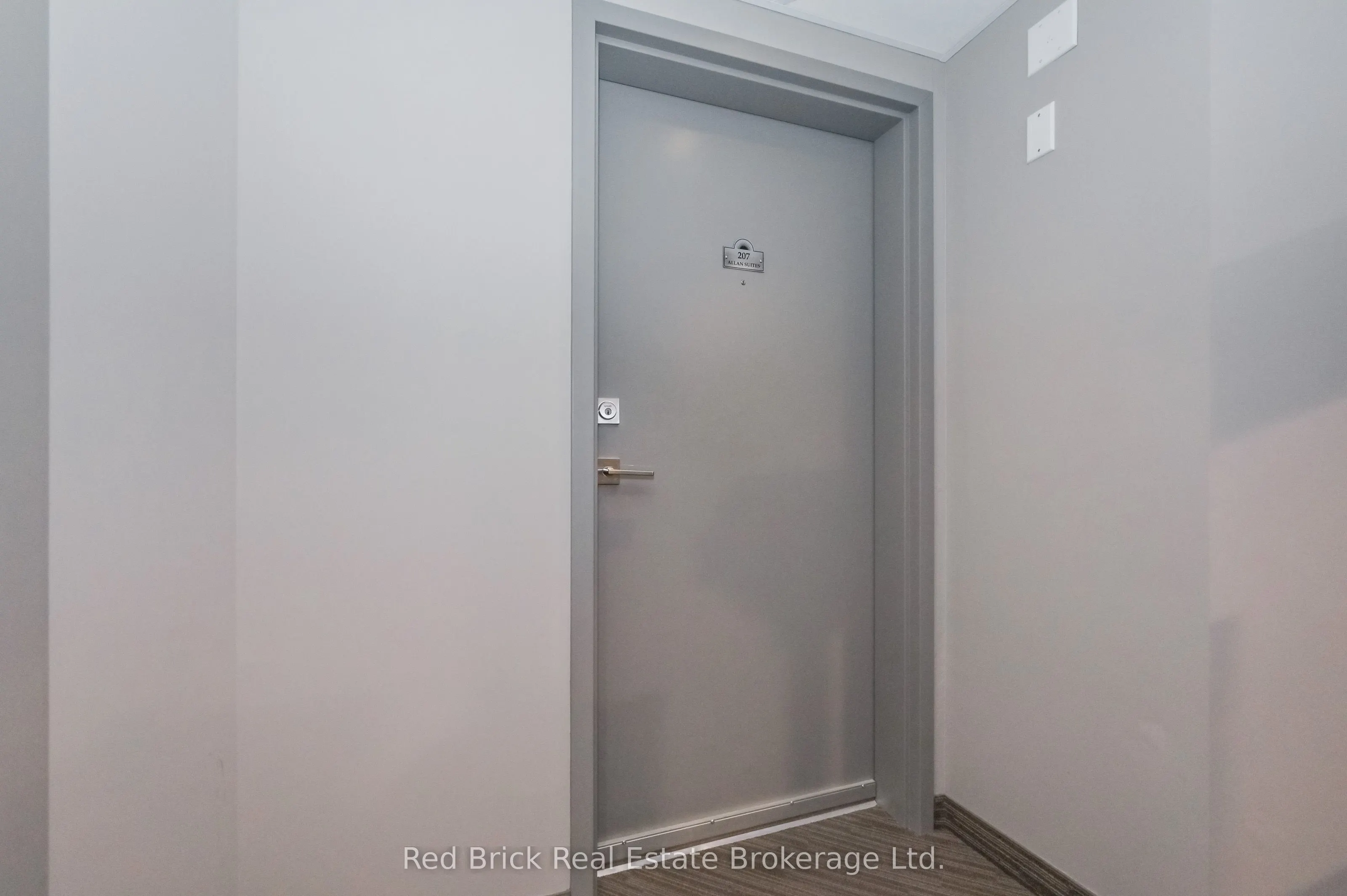 6492 Gerrie Road #207