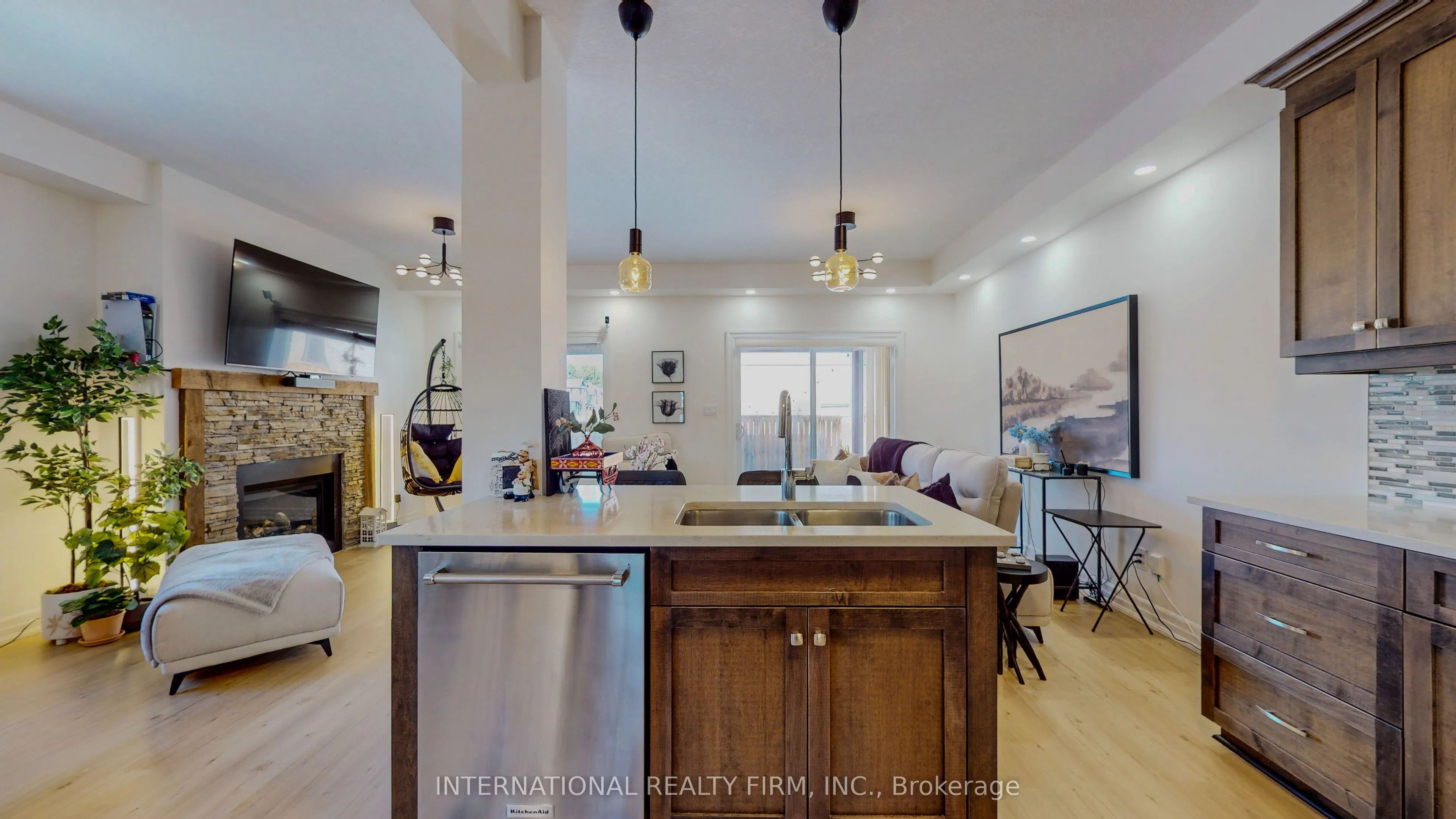 275 Falconridge Drive