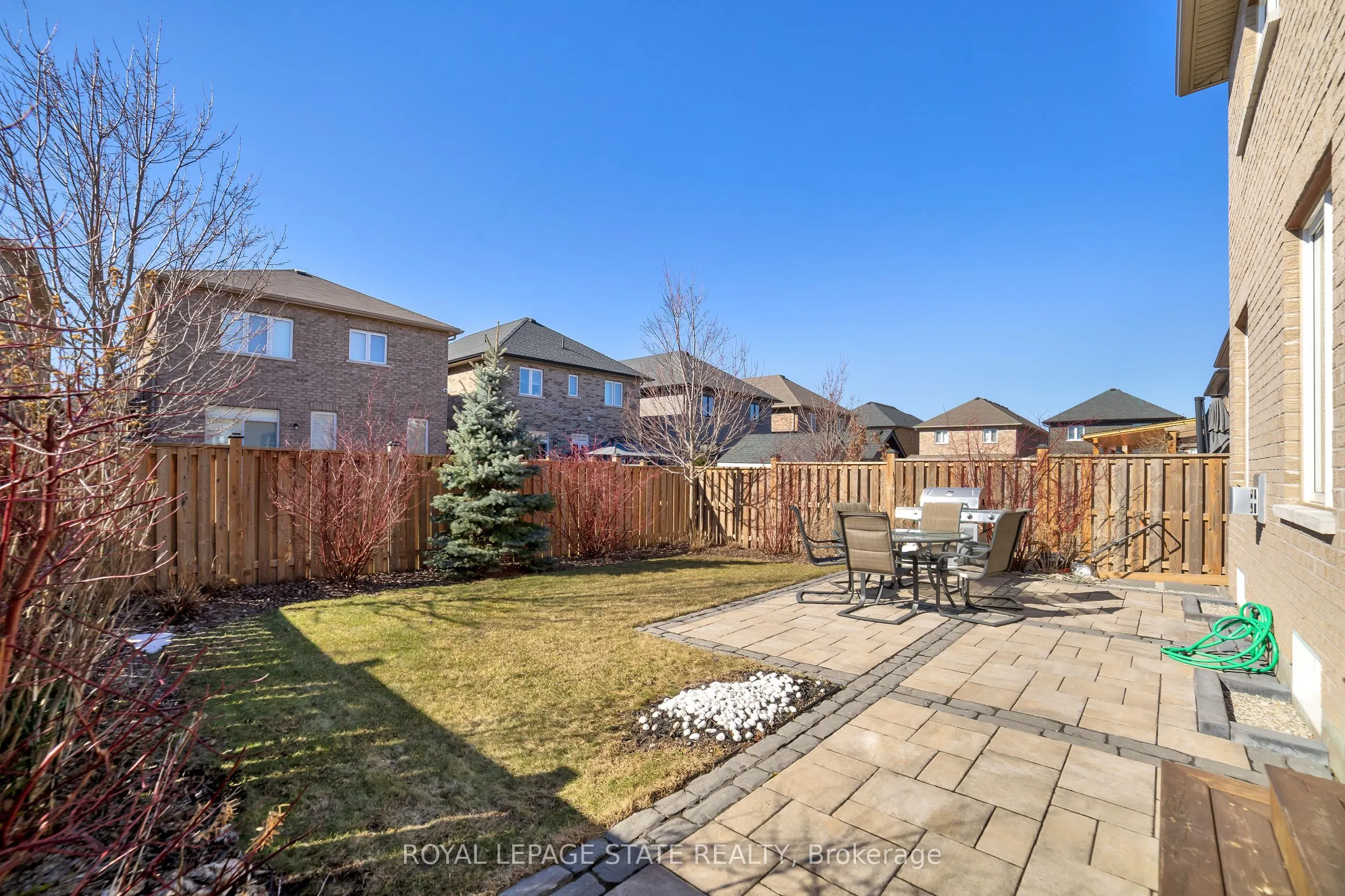 51 Narbonne Crescent