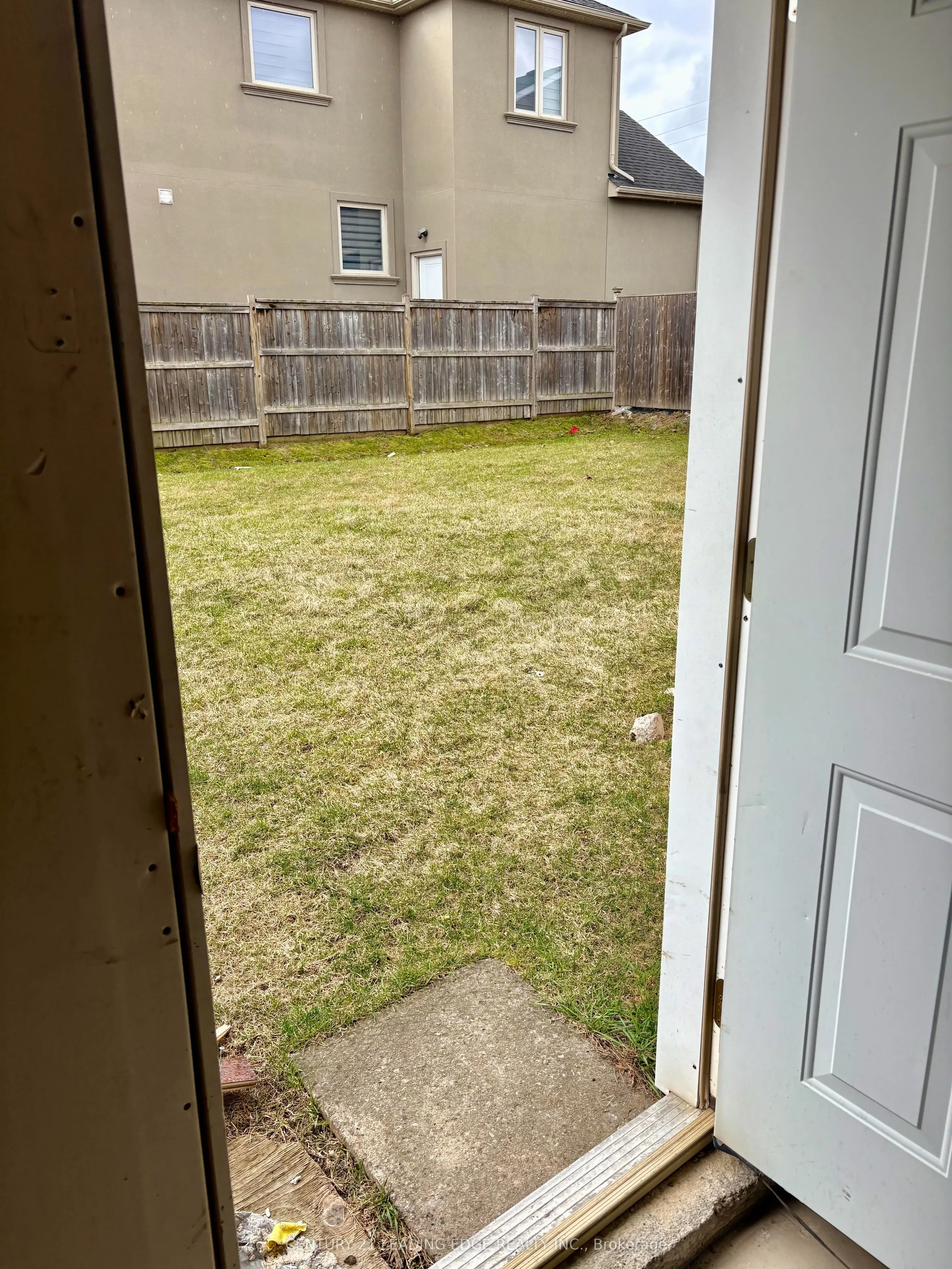 323 Queenston Road