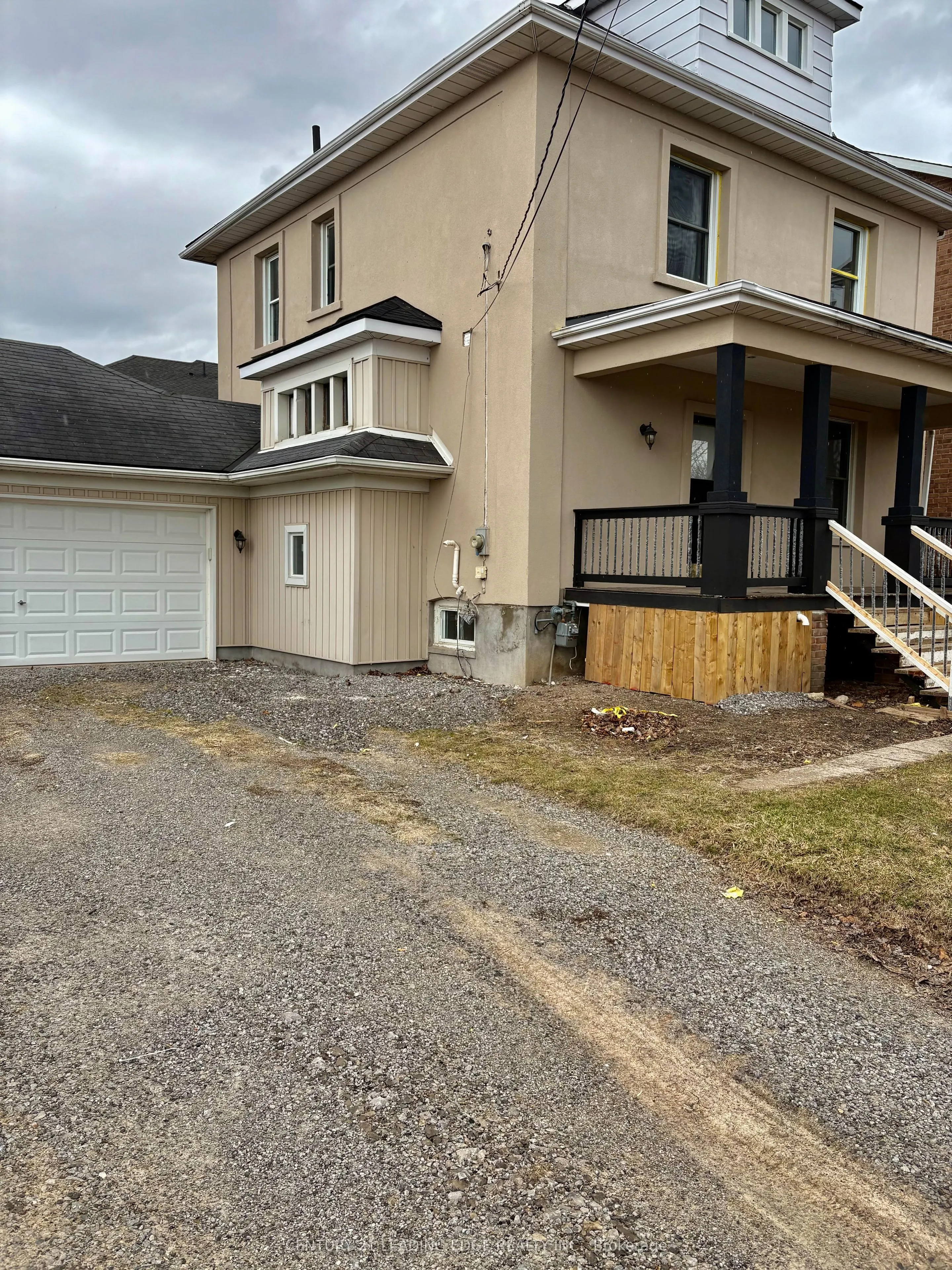 323 Queenston Road