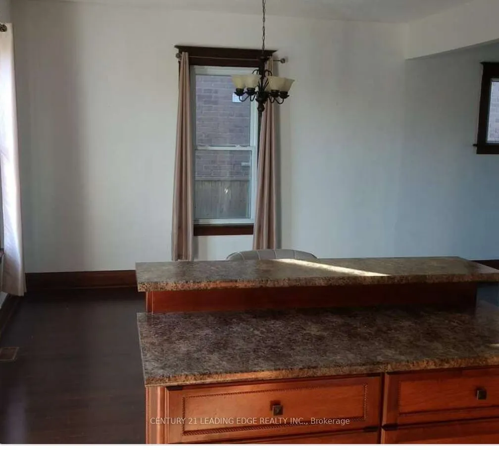 323 Queenston Road