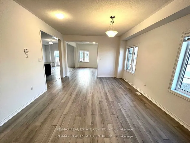 298 Ridley Crescent