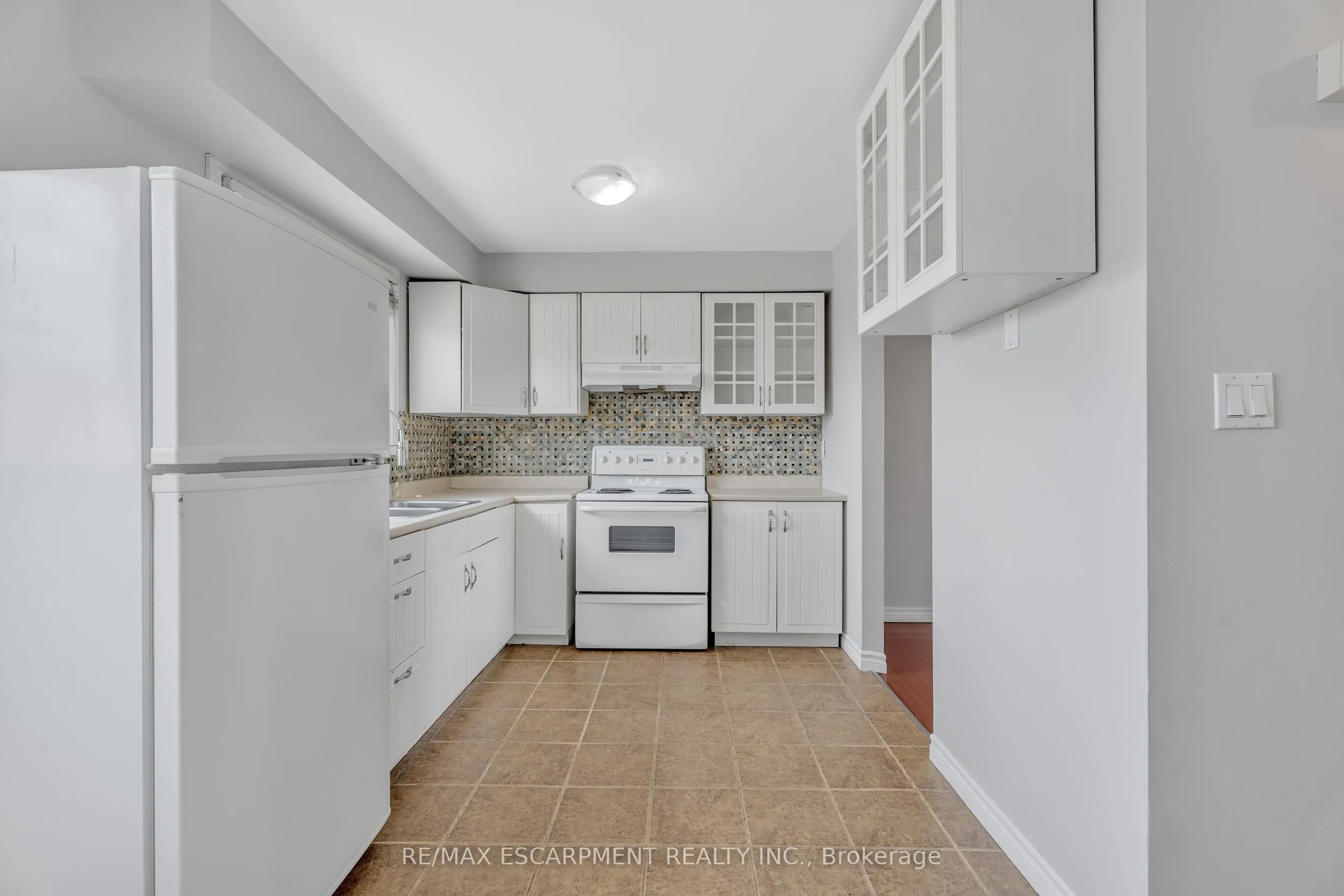 1025 Upper Gage Avenue, #3