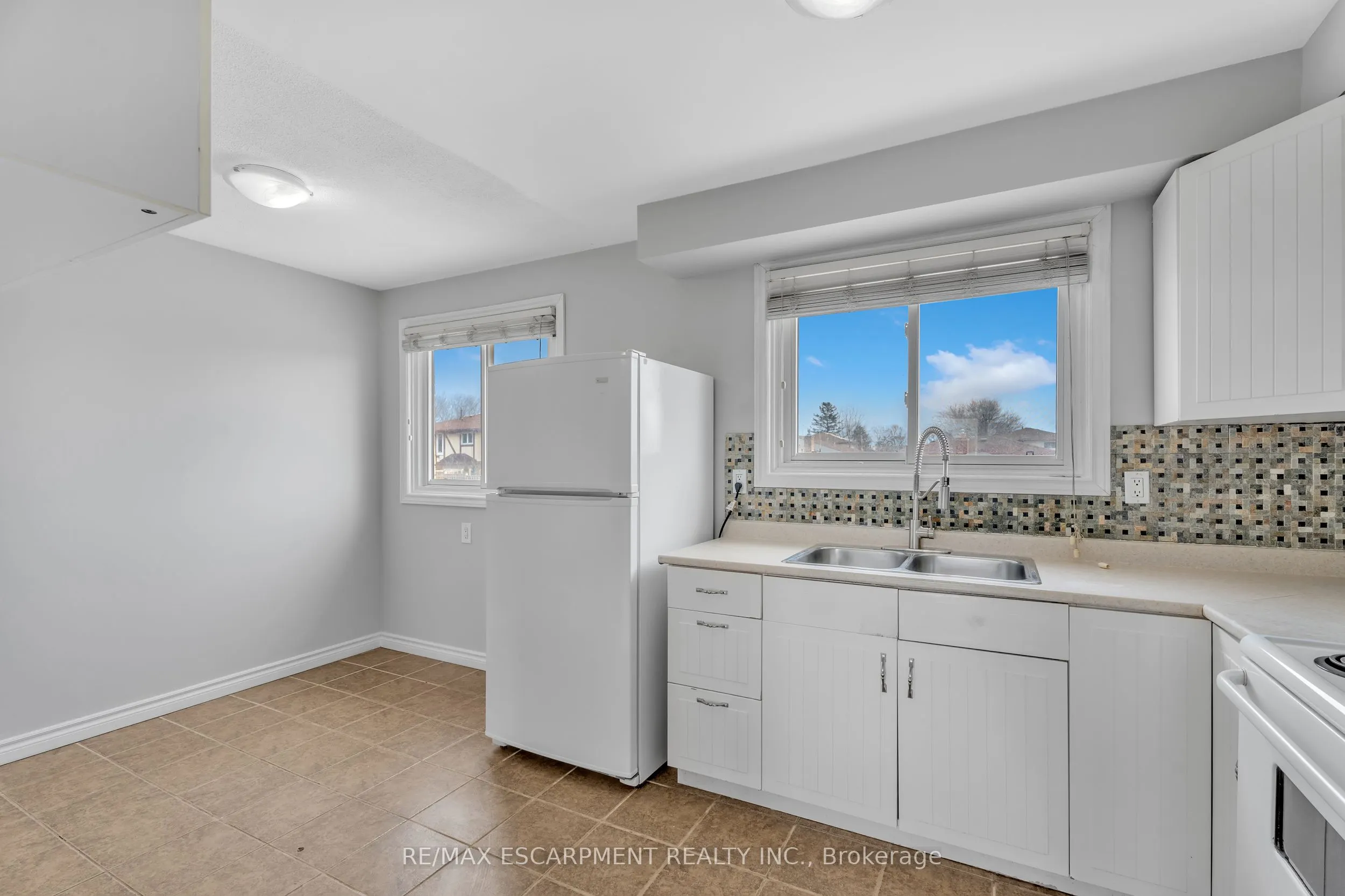 1025 Upper Gage Avenue, #3