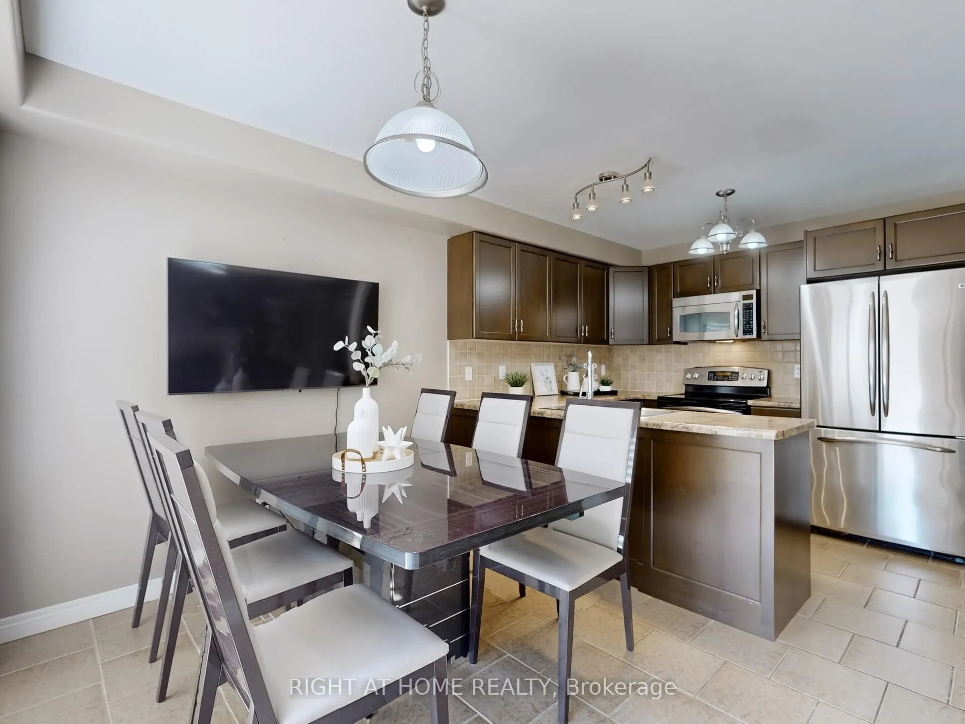 98 Willow Lane