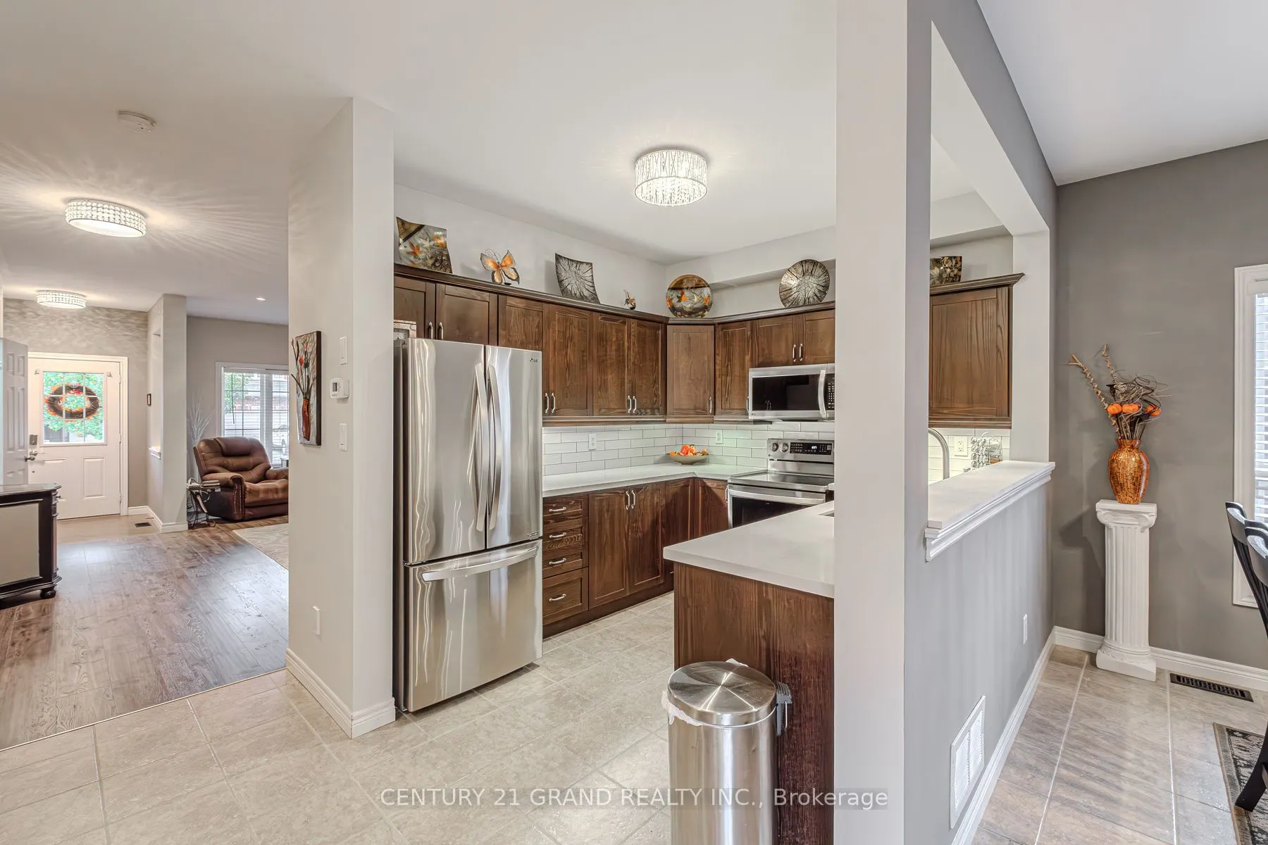 229 Springvalley Crescent