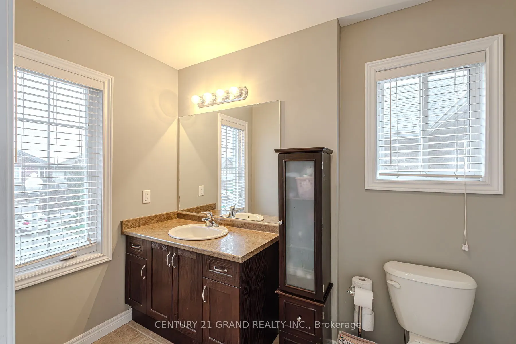 229 Springvalley Crescent
