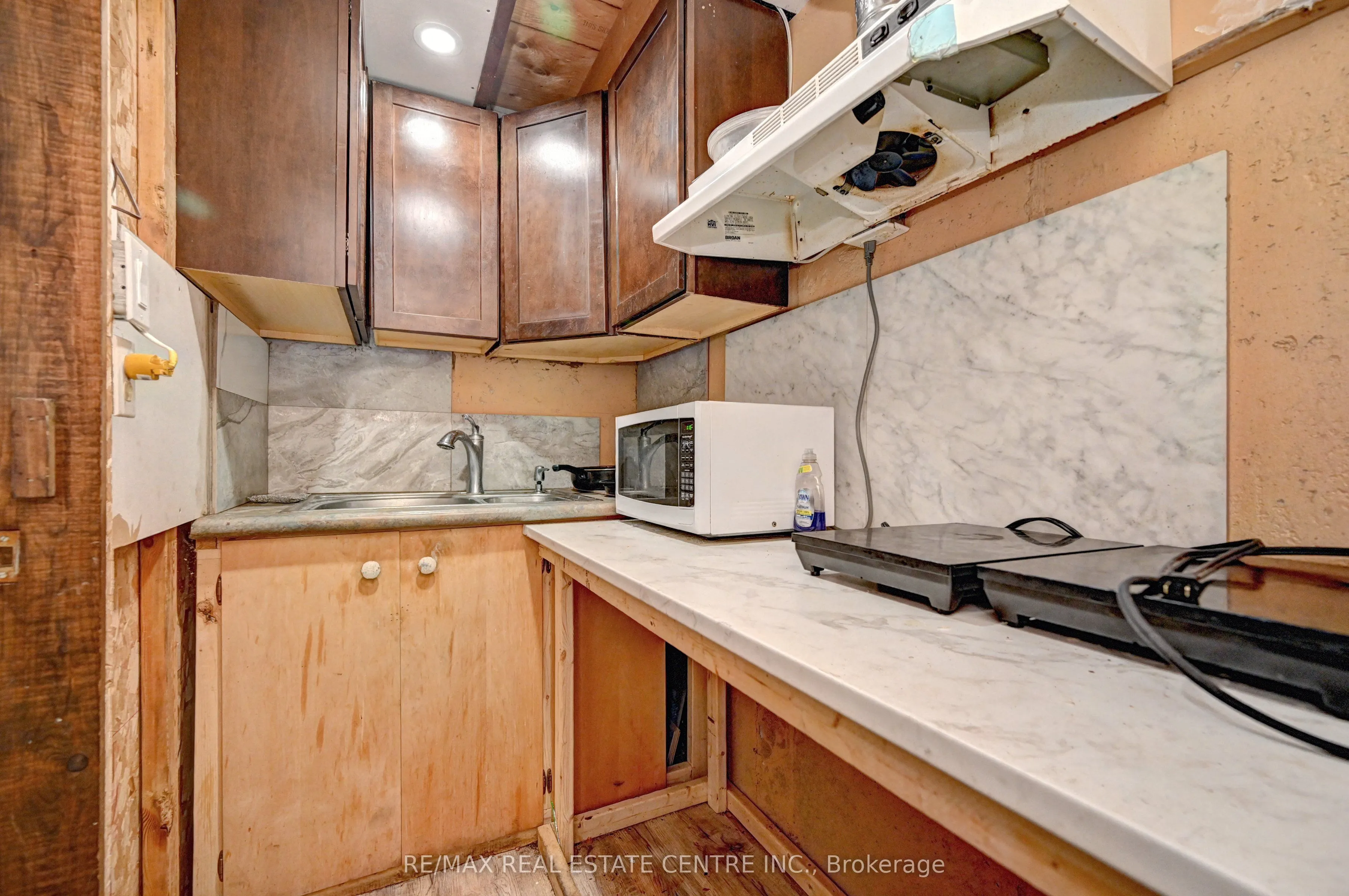 405 Keats Way #2
