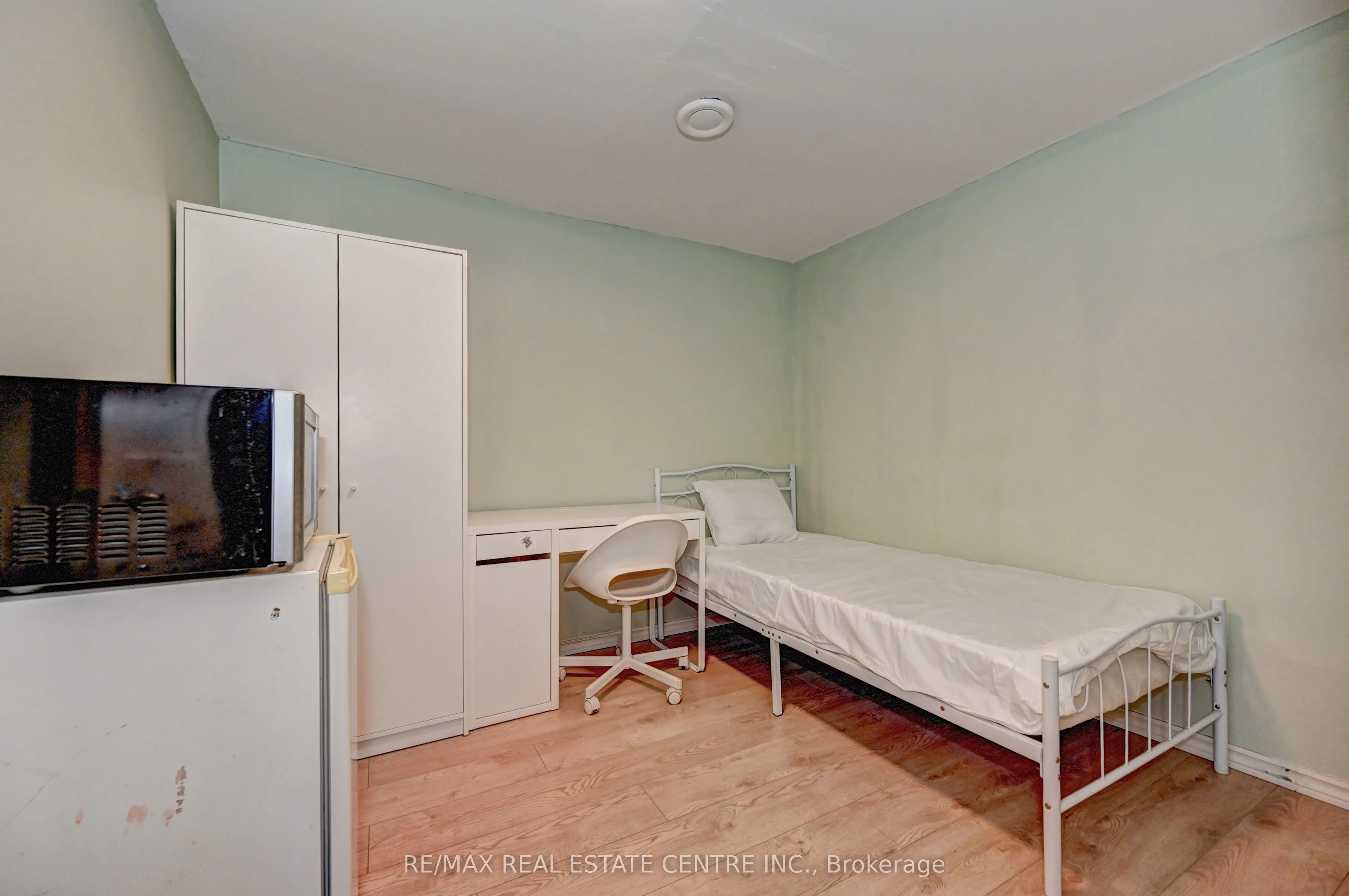 405 Keats Way #2