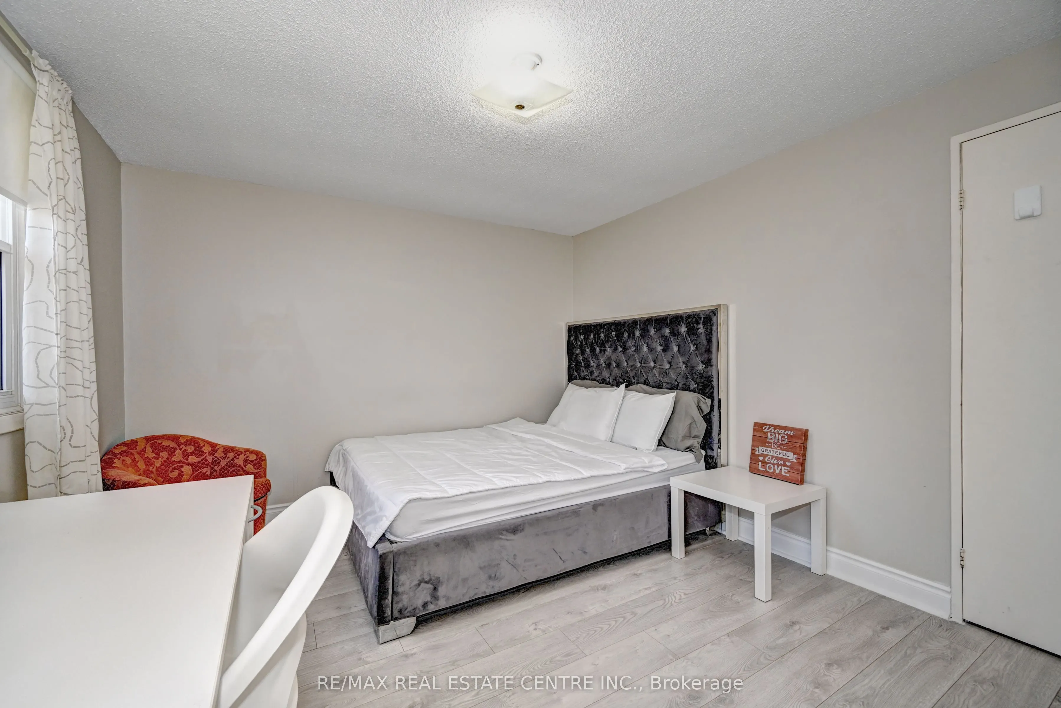 405 Keats Way #2