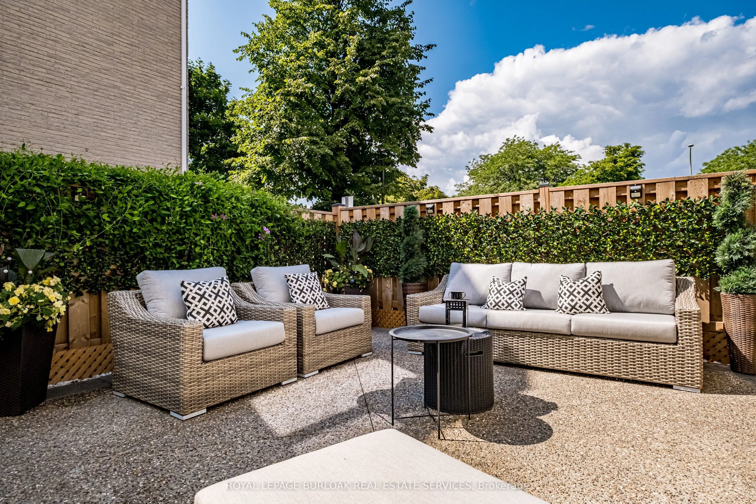 1155 Paramount Drive #22
