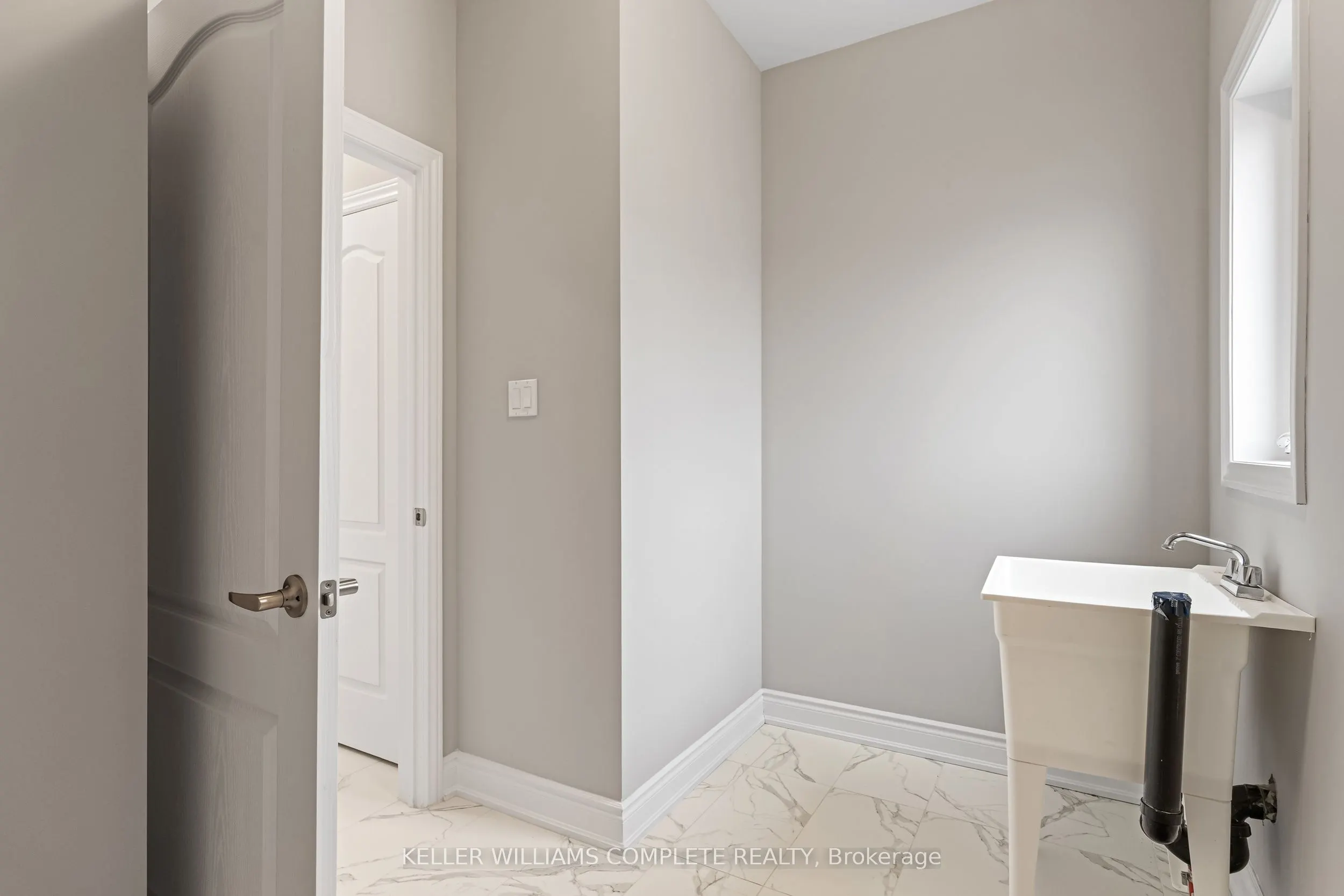 15 Venture Way