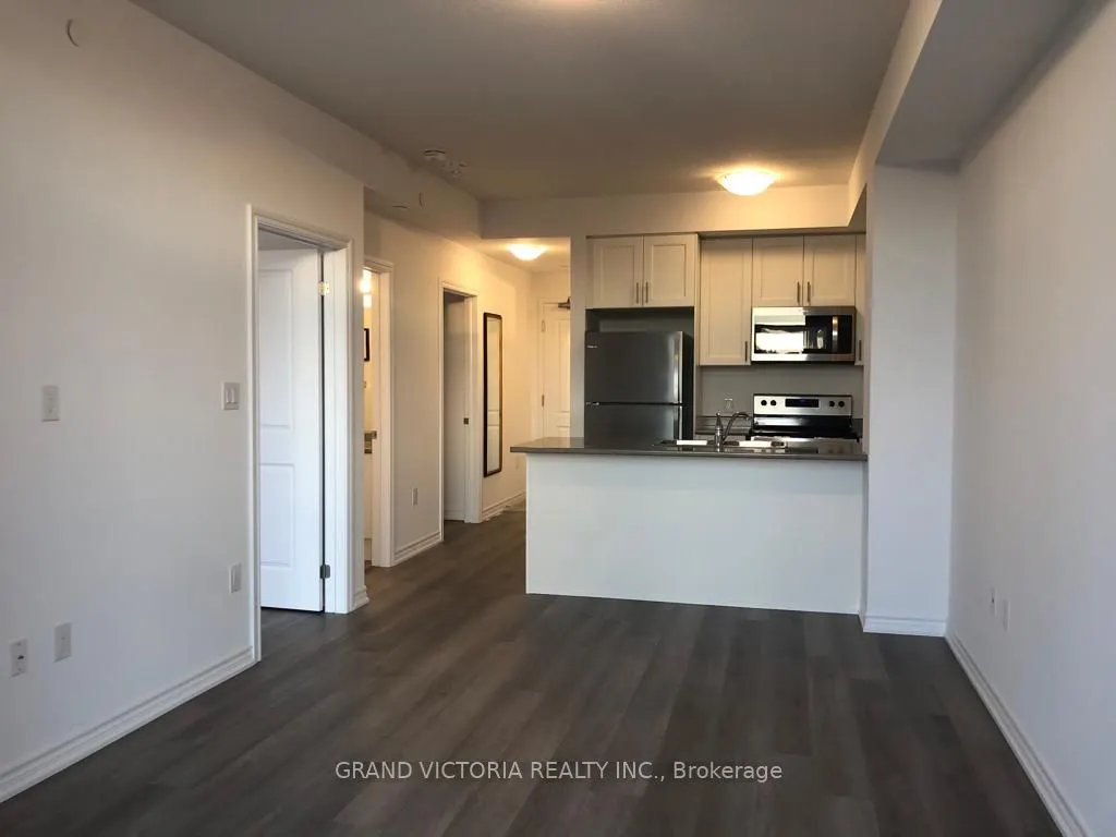 460 Dundas Street E #212
