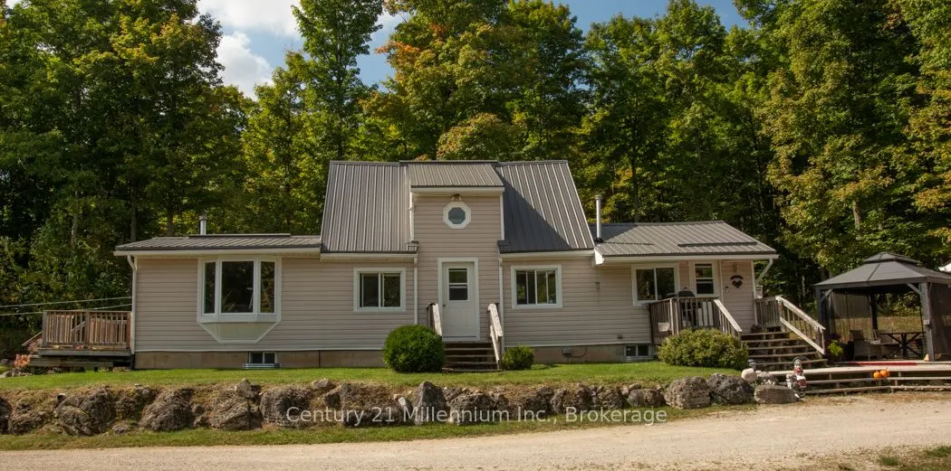 825173 Grey 40 Road