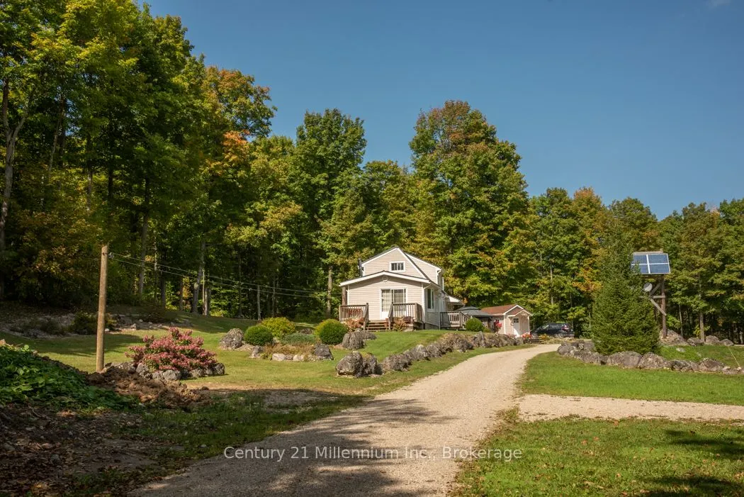 825173 Grey 40 Road