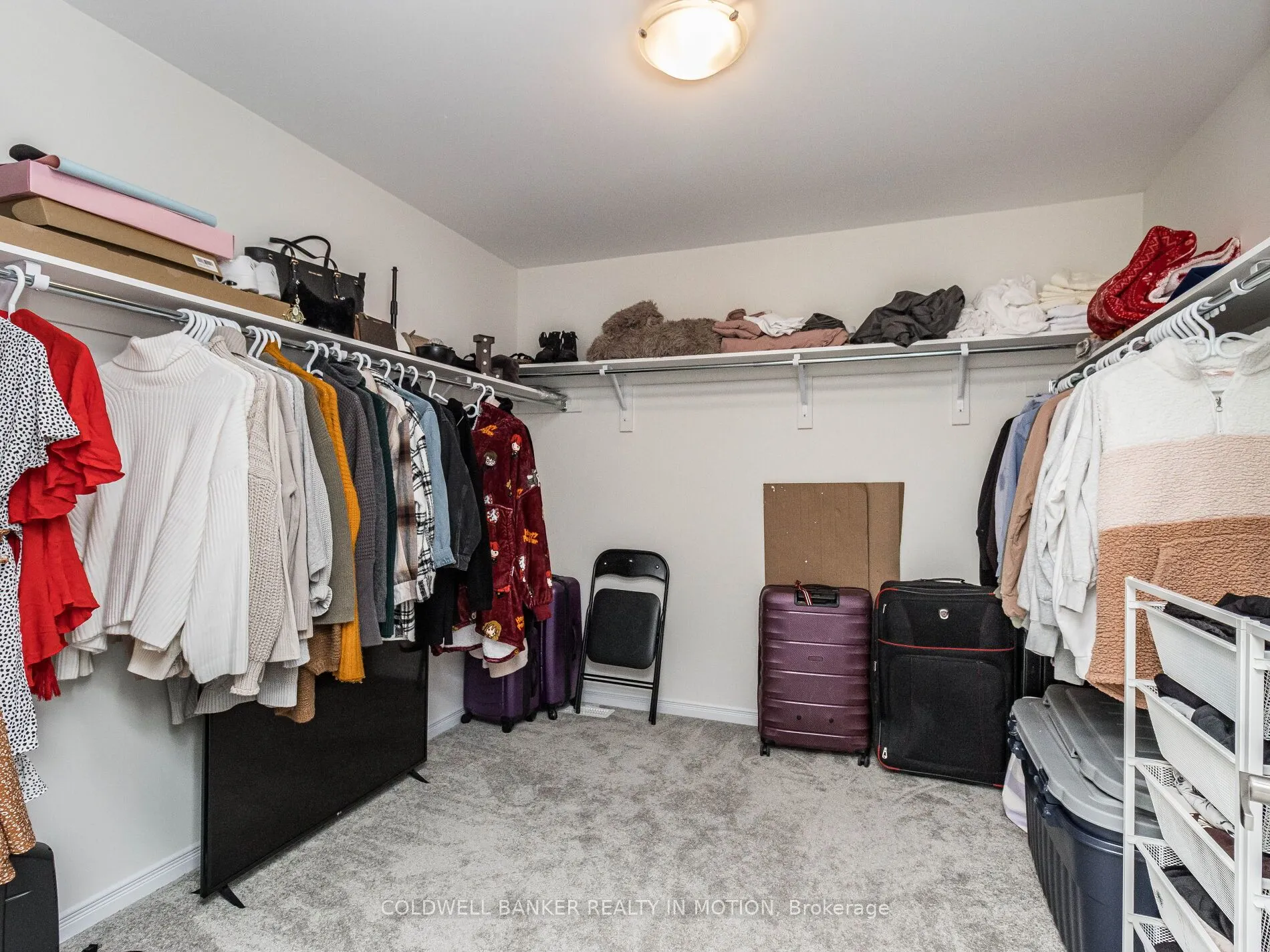 28 Esther Crescent W