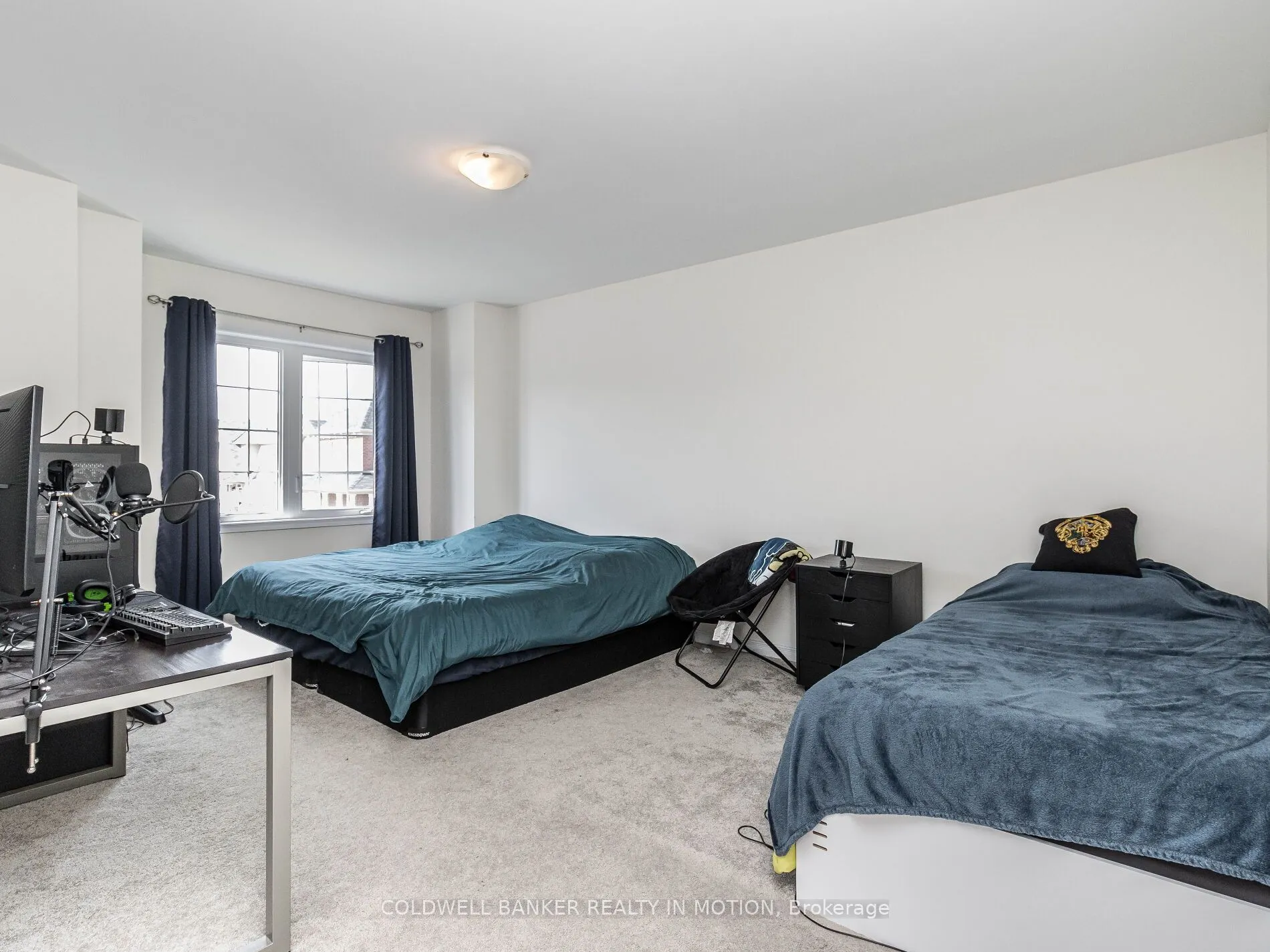 28 Esther Crescent W