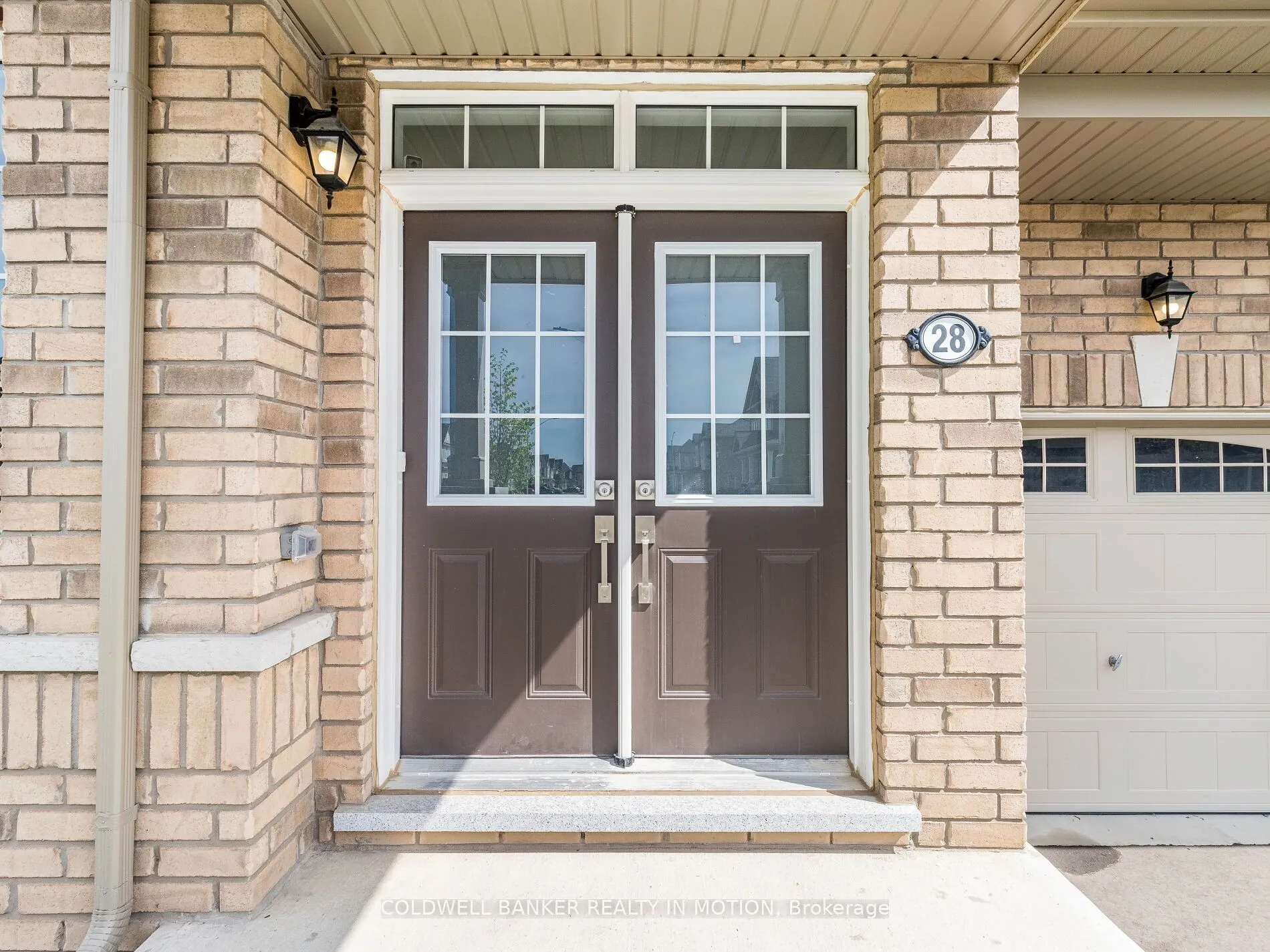28 Esther Crescent W