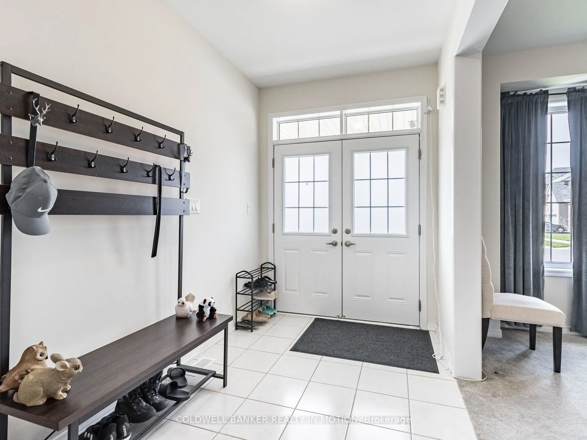 28 Esther Crescent W