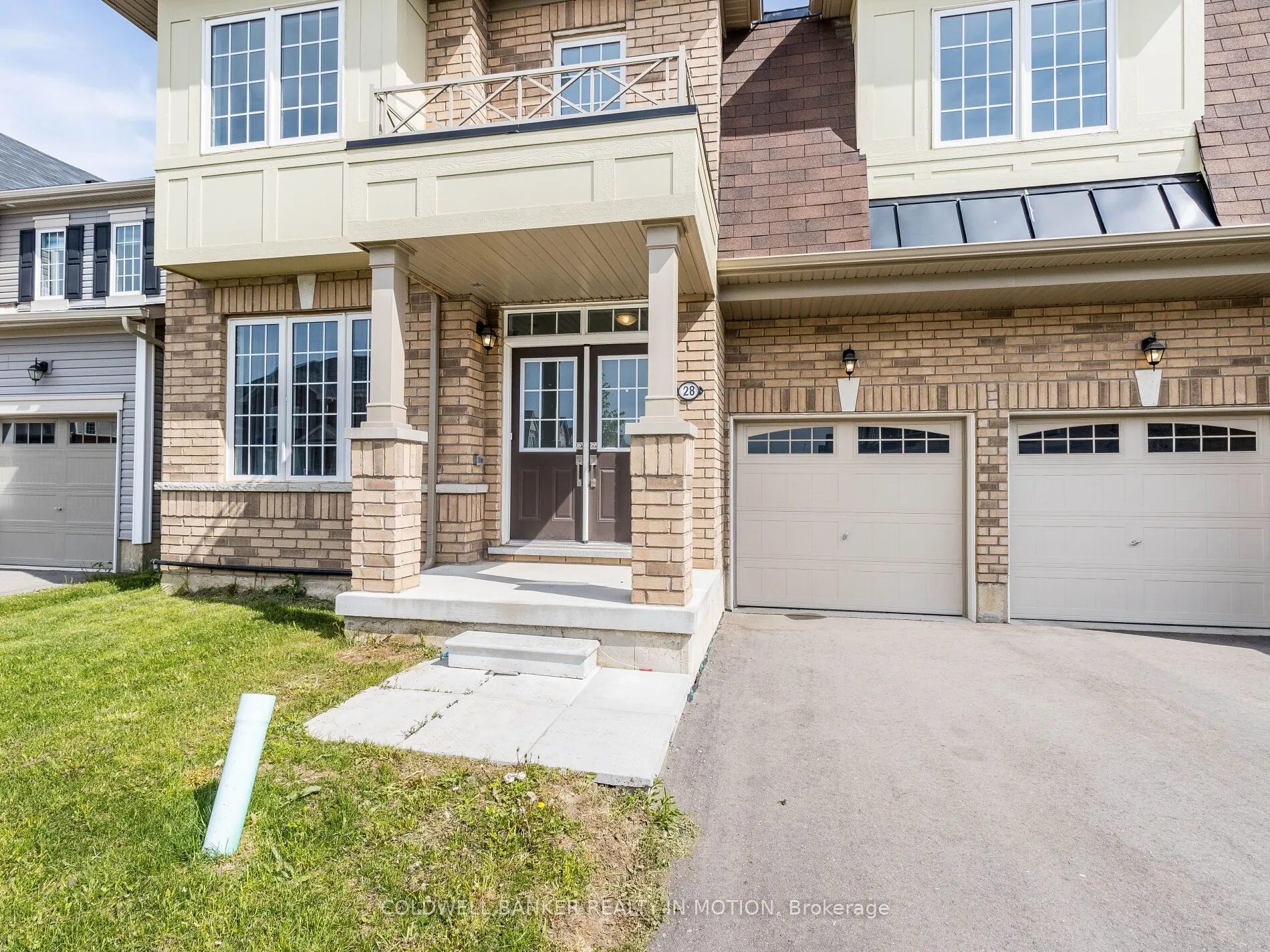 28 Esther Crescent W