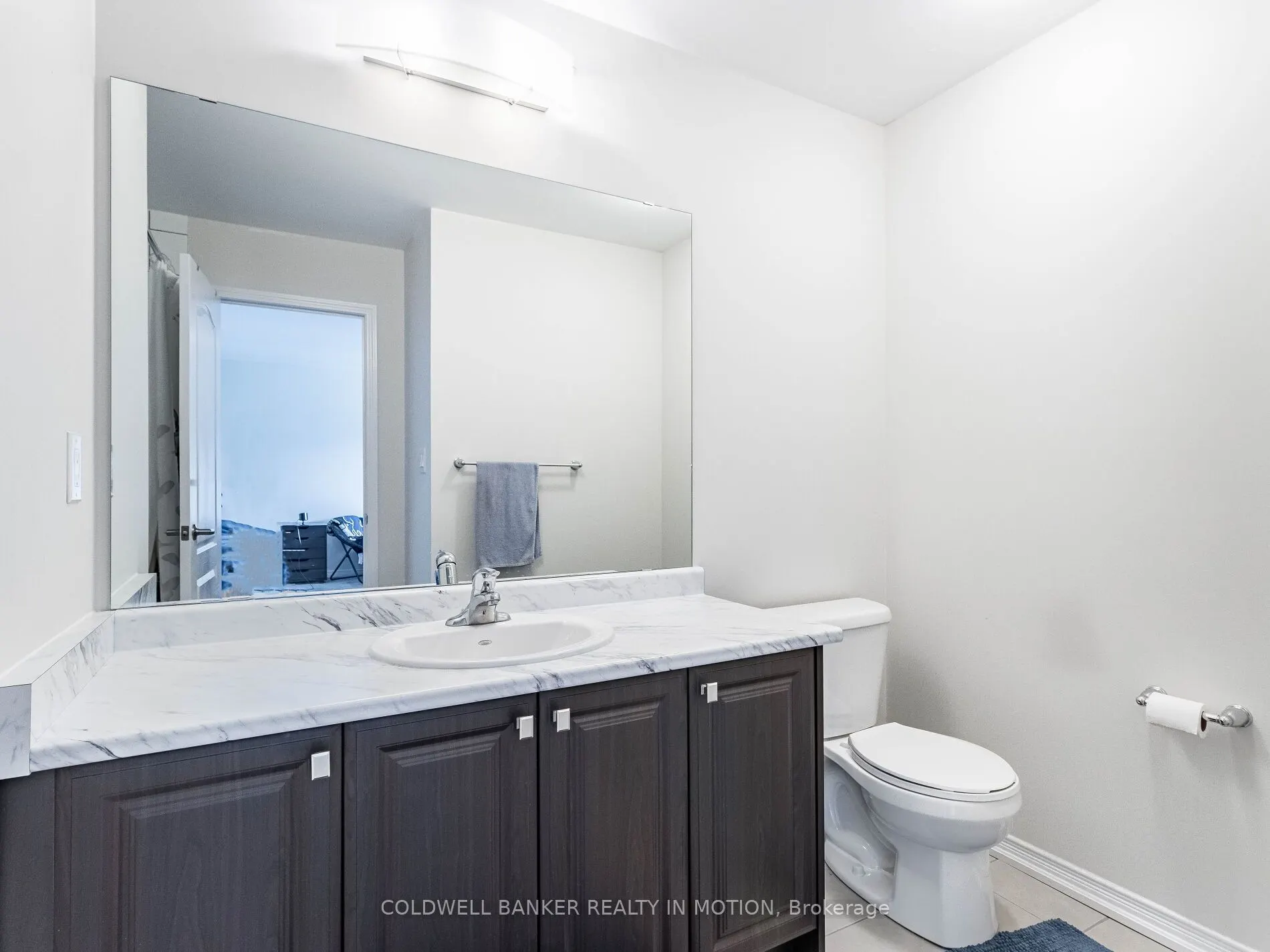 28 Esther Crescent W