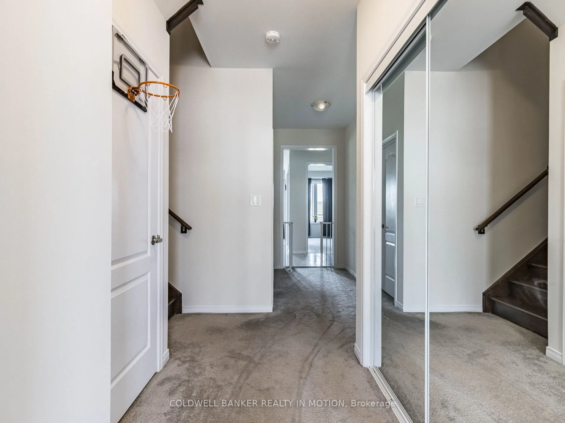 28 Esther Crescent W