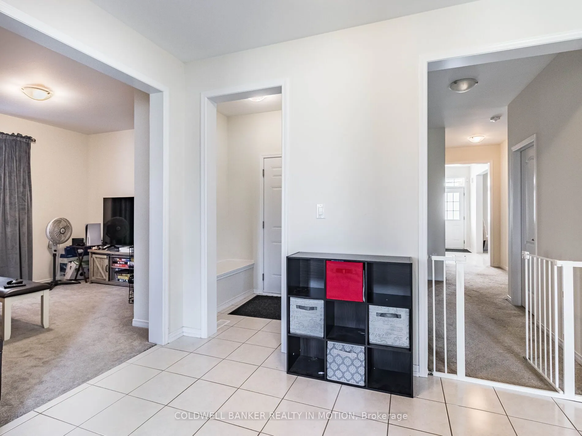 28 Esther Crescent W