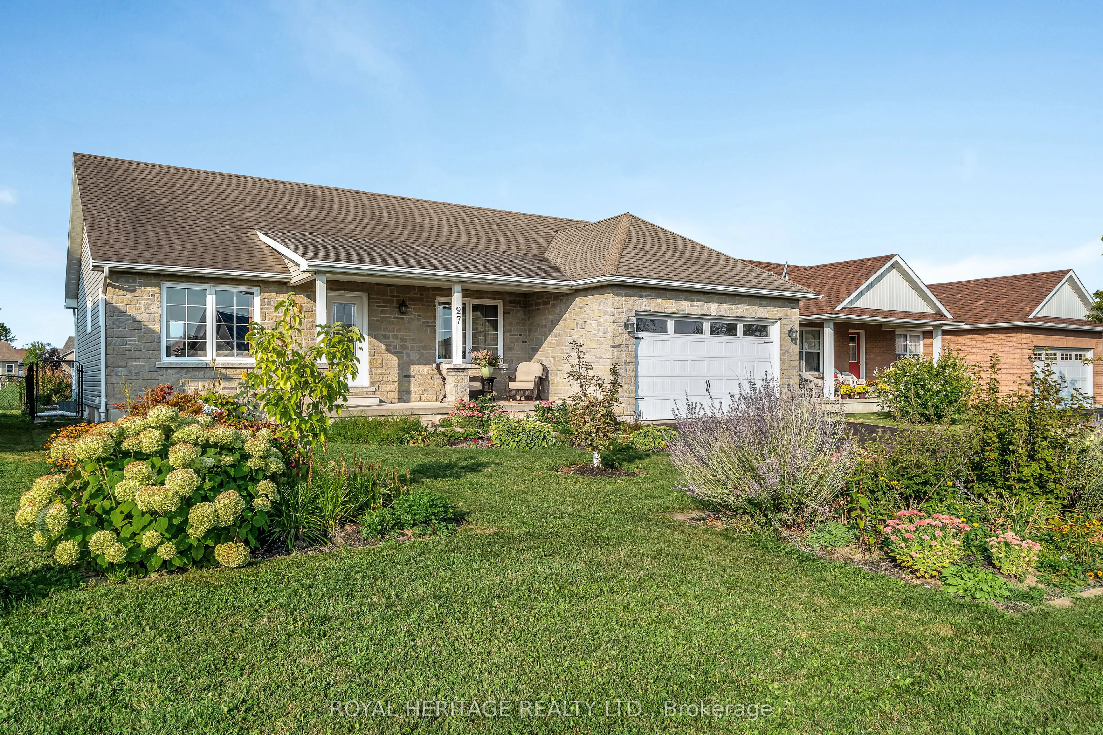 27 Cortland Crescent