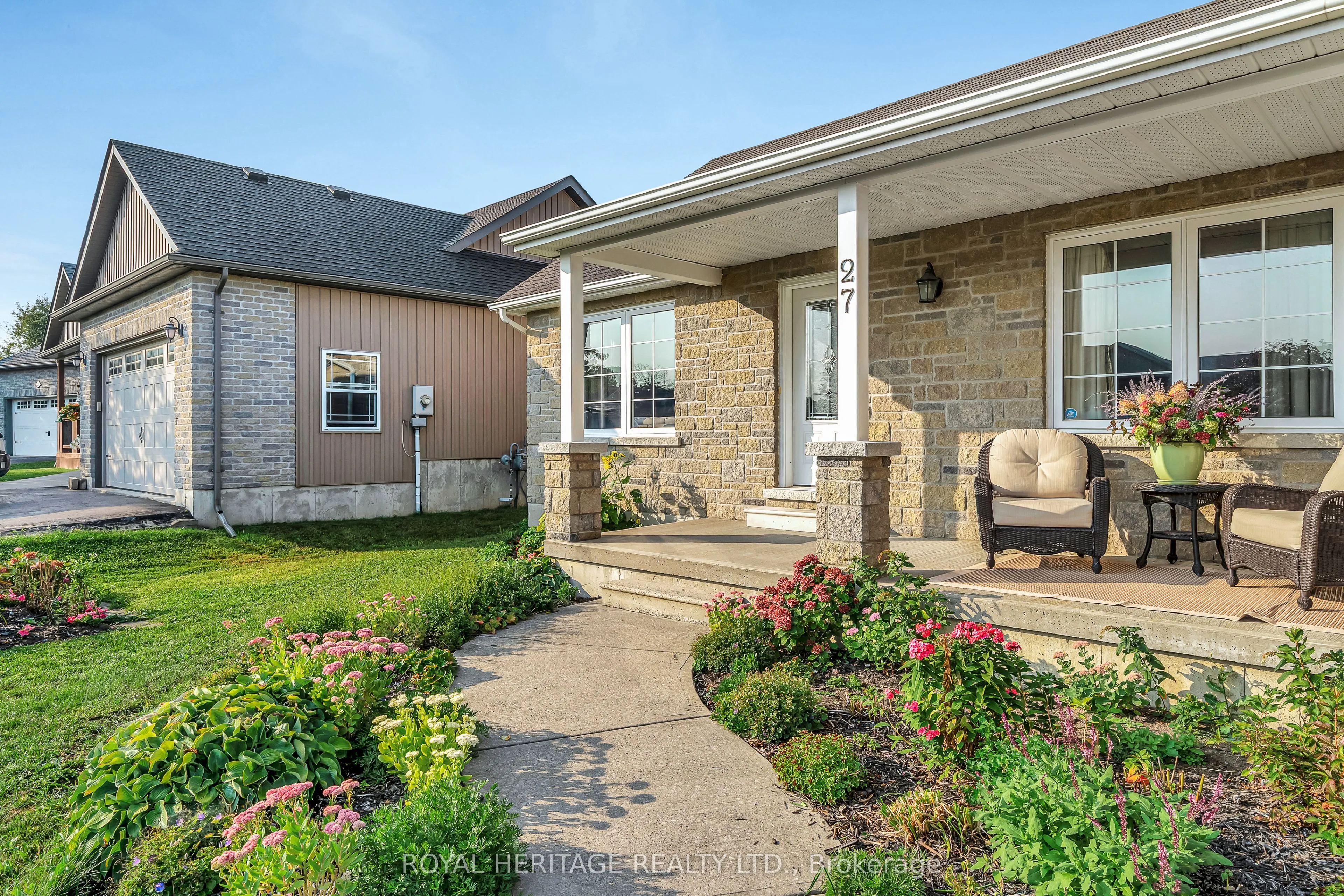 27 Cortland Crescent