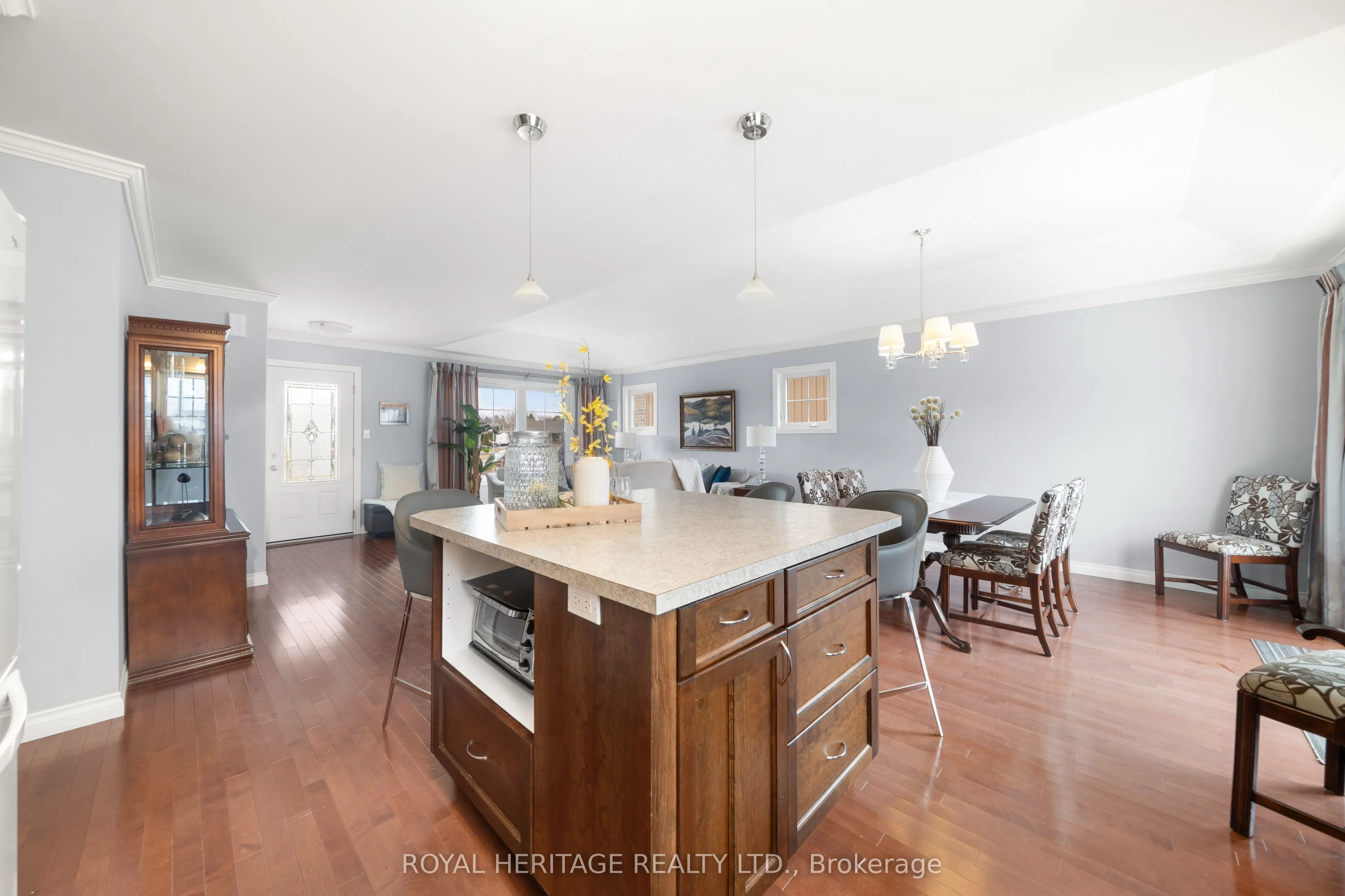 27 Cortland Crescent