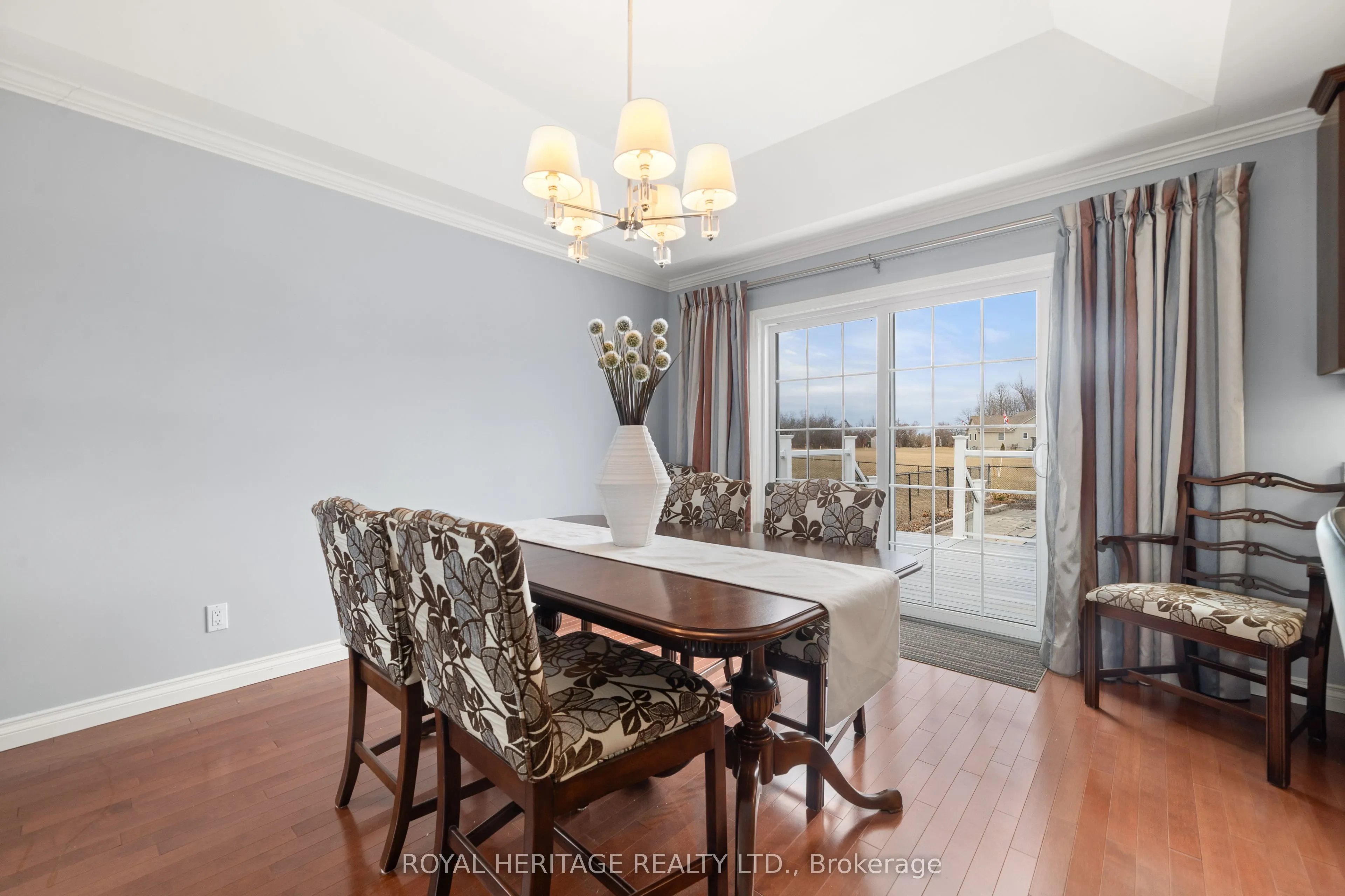 27 Cortland Crescent