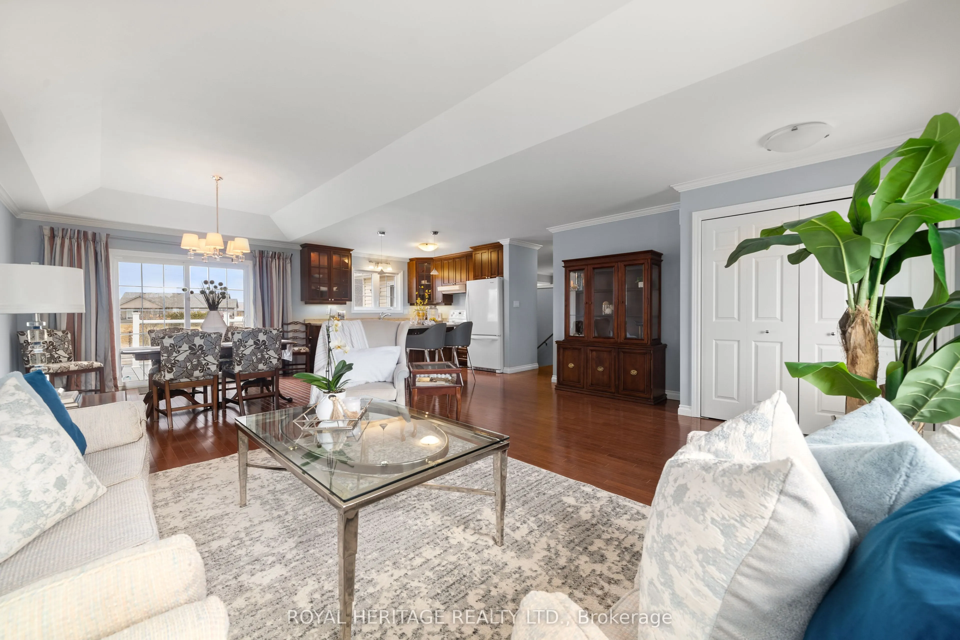 27 Cortland Crescent