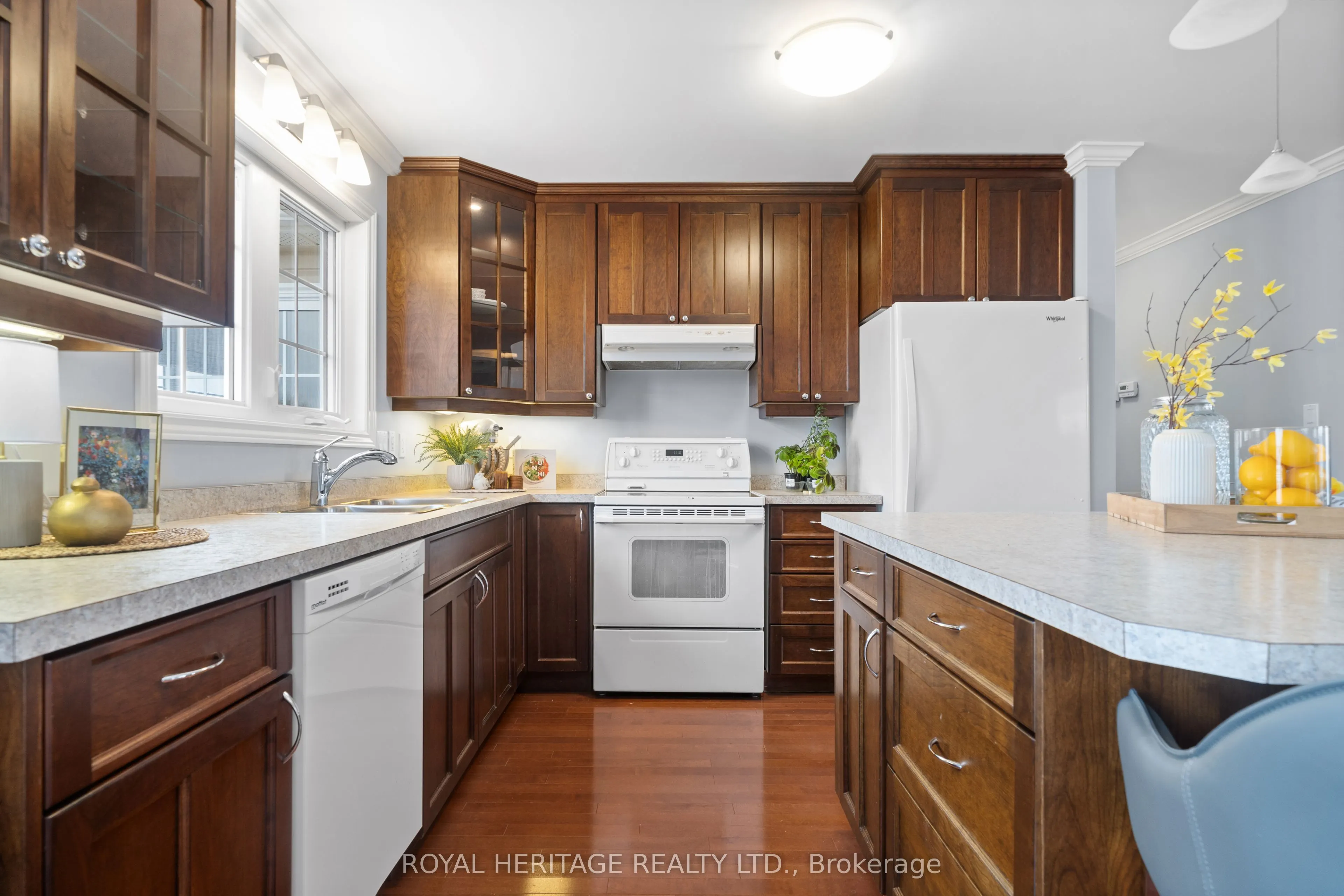 27 Cortland Crescent