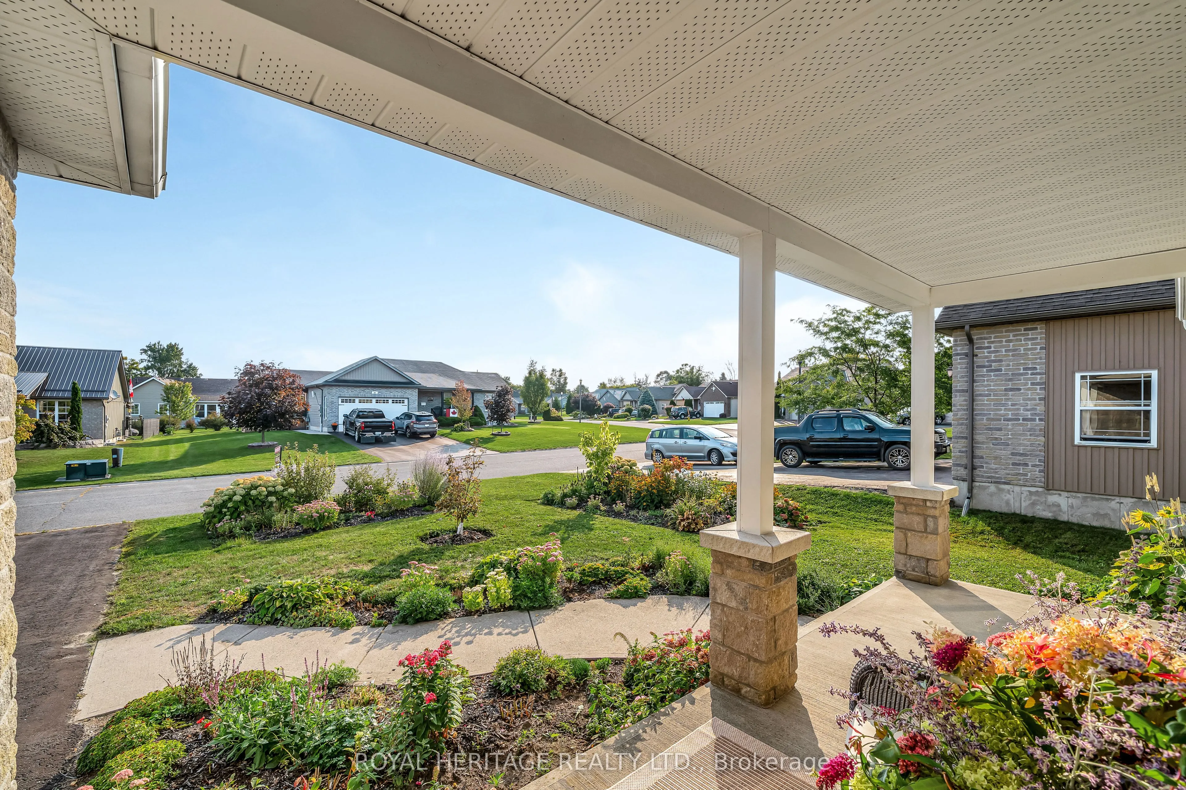 27 Cortland Crescent